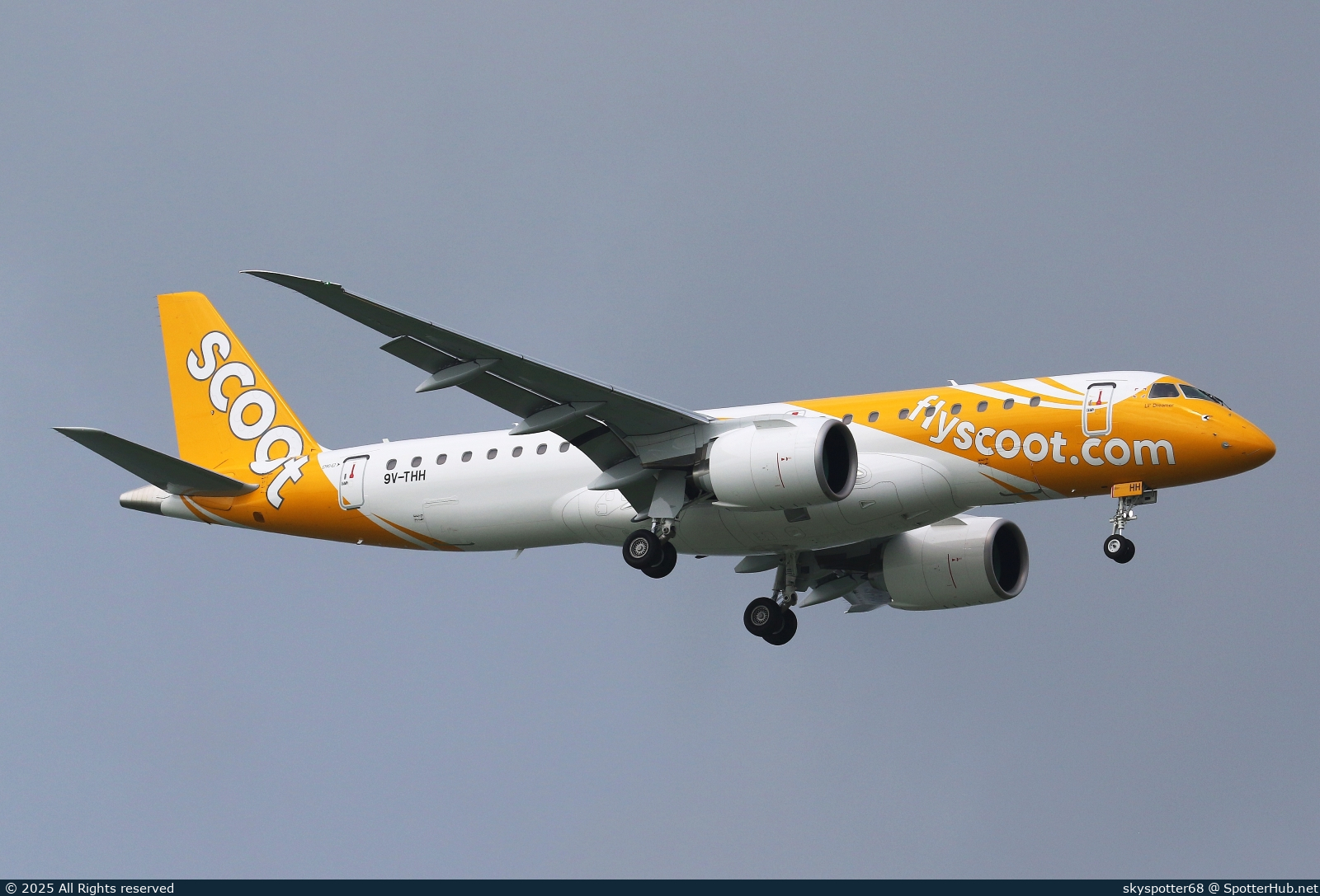 Photo of 9V-THH - Embraer ERJ-190-E2 operated by Scoot