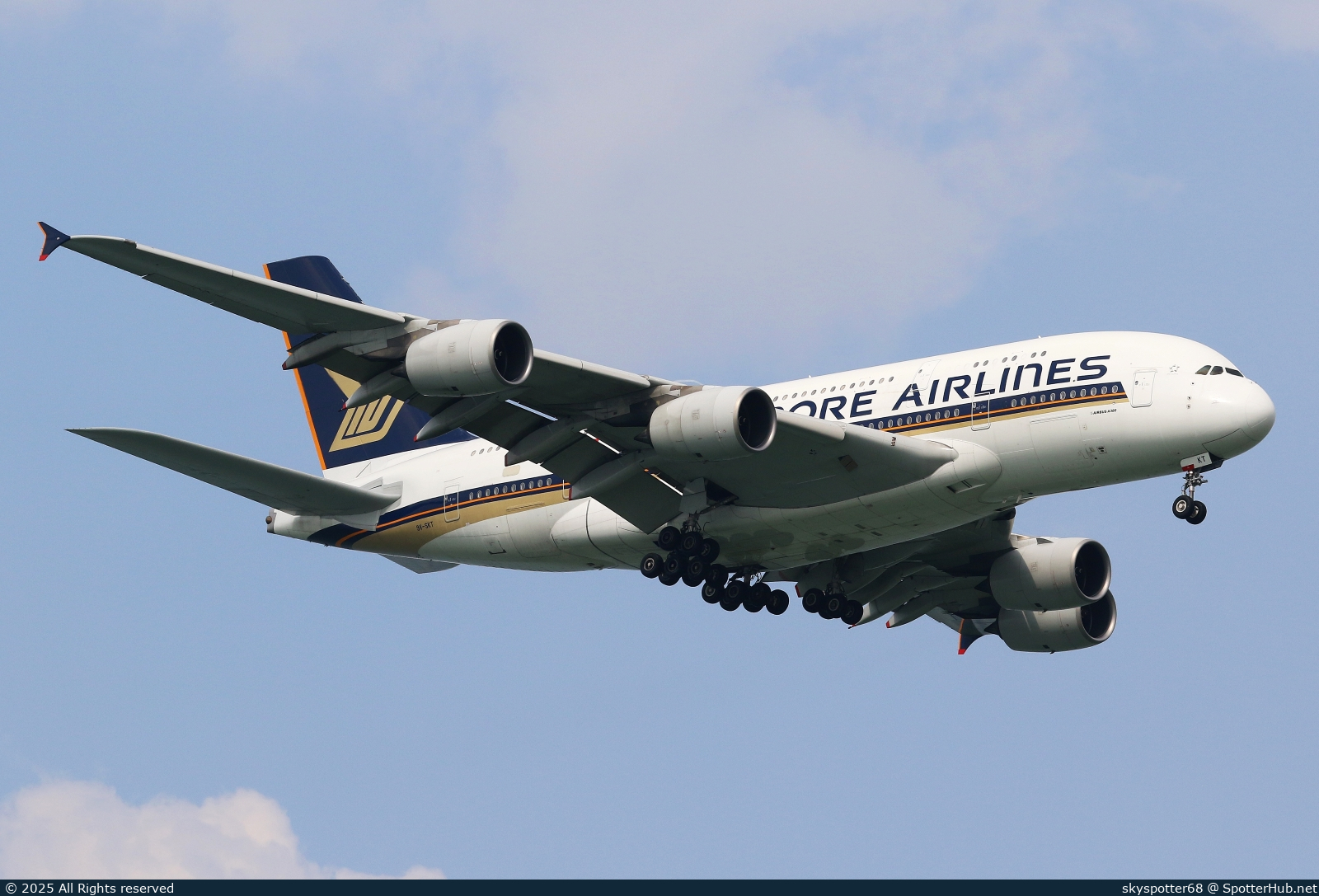 Photo of 9V-SKT - Airbus A380-841 operated by Singapore Airlines