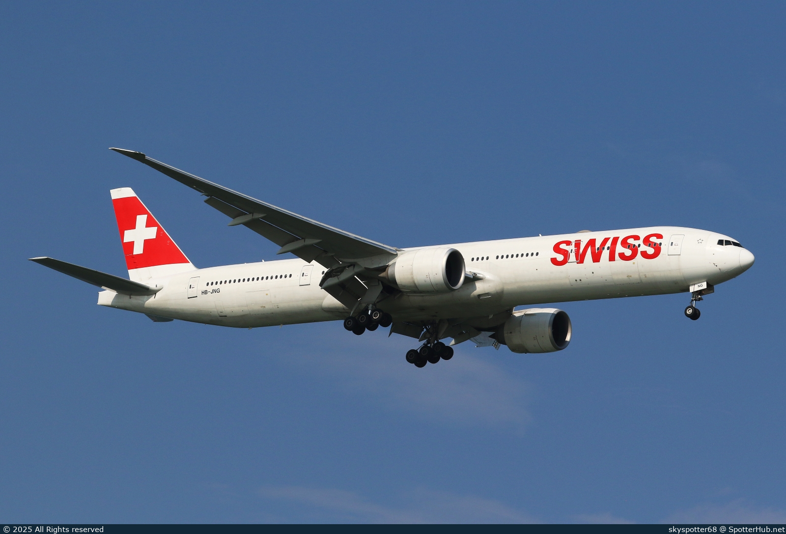 Photo of HB-JNG - Boeing 777-3DE(ER) operated by Swiss International Air Lines