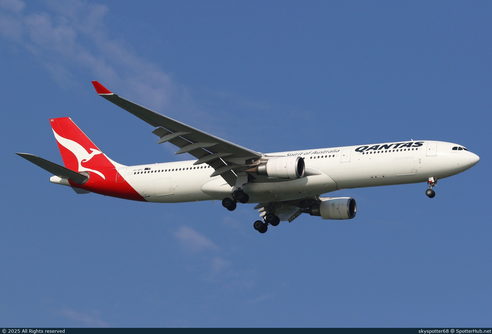 Photo of VH-QPC - Airbus A330-303 operated by Qantas