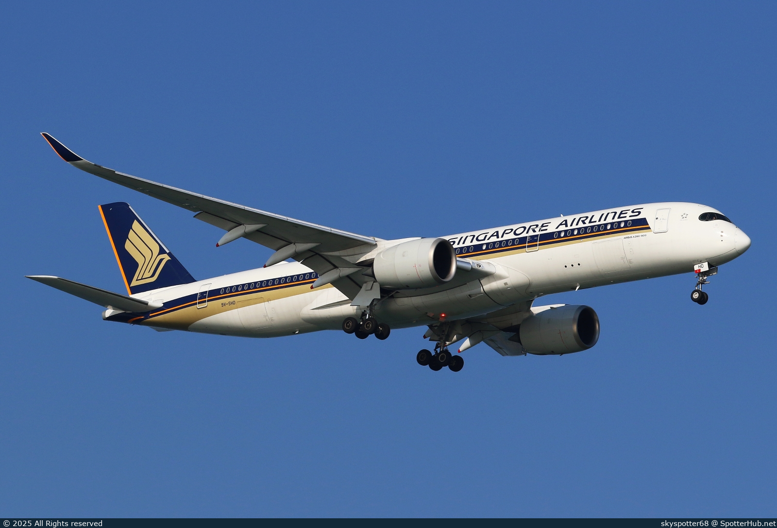 Photo of 9V-SHD - Airbus A350-941 operated by Singapore Airlines