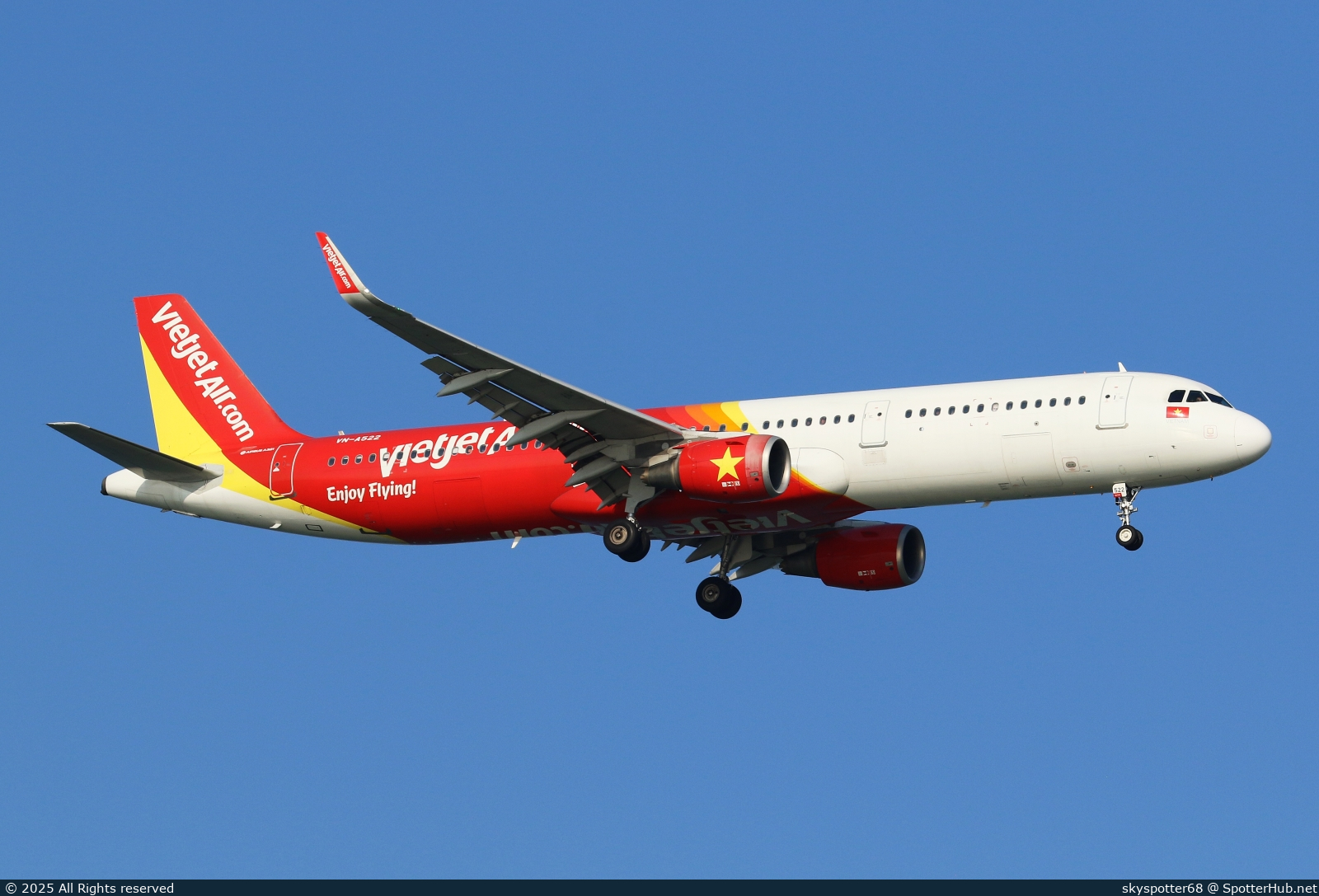 Photo of VN-A522 - Airbus A321-211 operated by VietJet Air