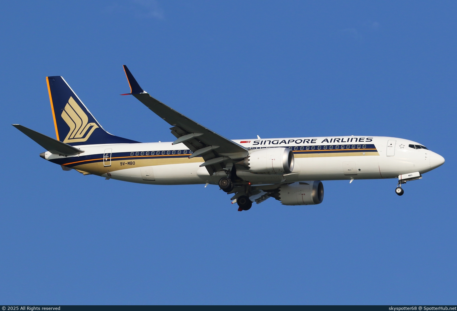 Photo of 9V-MBO - Boeing 737 MAX 8 operated by Singapore Airlines