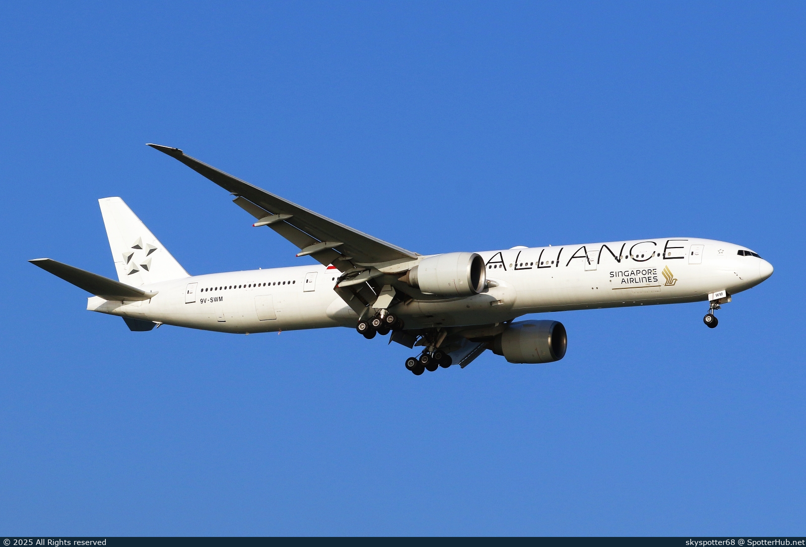 Photo of 9V-SWM - Boeing 777-312(ER) operated by Singapore Airlines