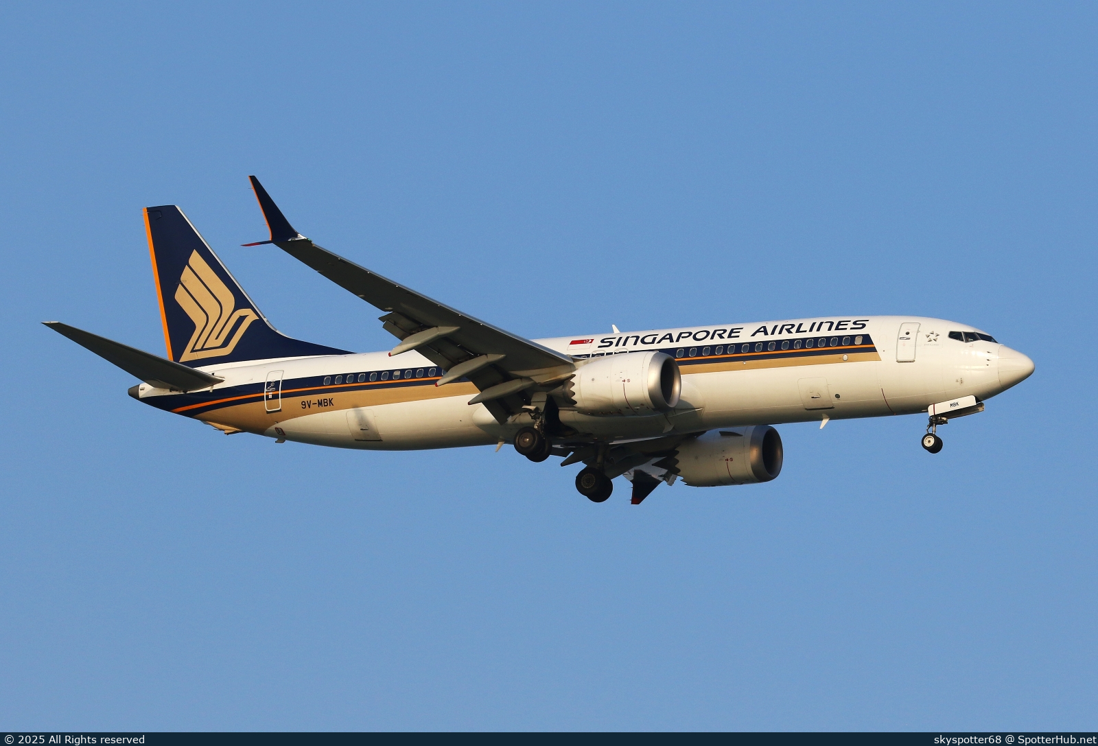 Photo of 9V-MBK - Boeing 737 MAX 8 operated by Singapore Airlines