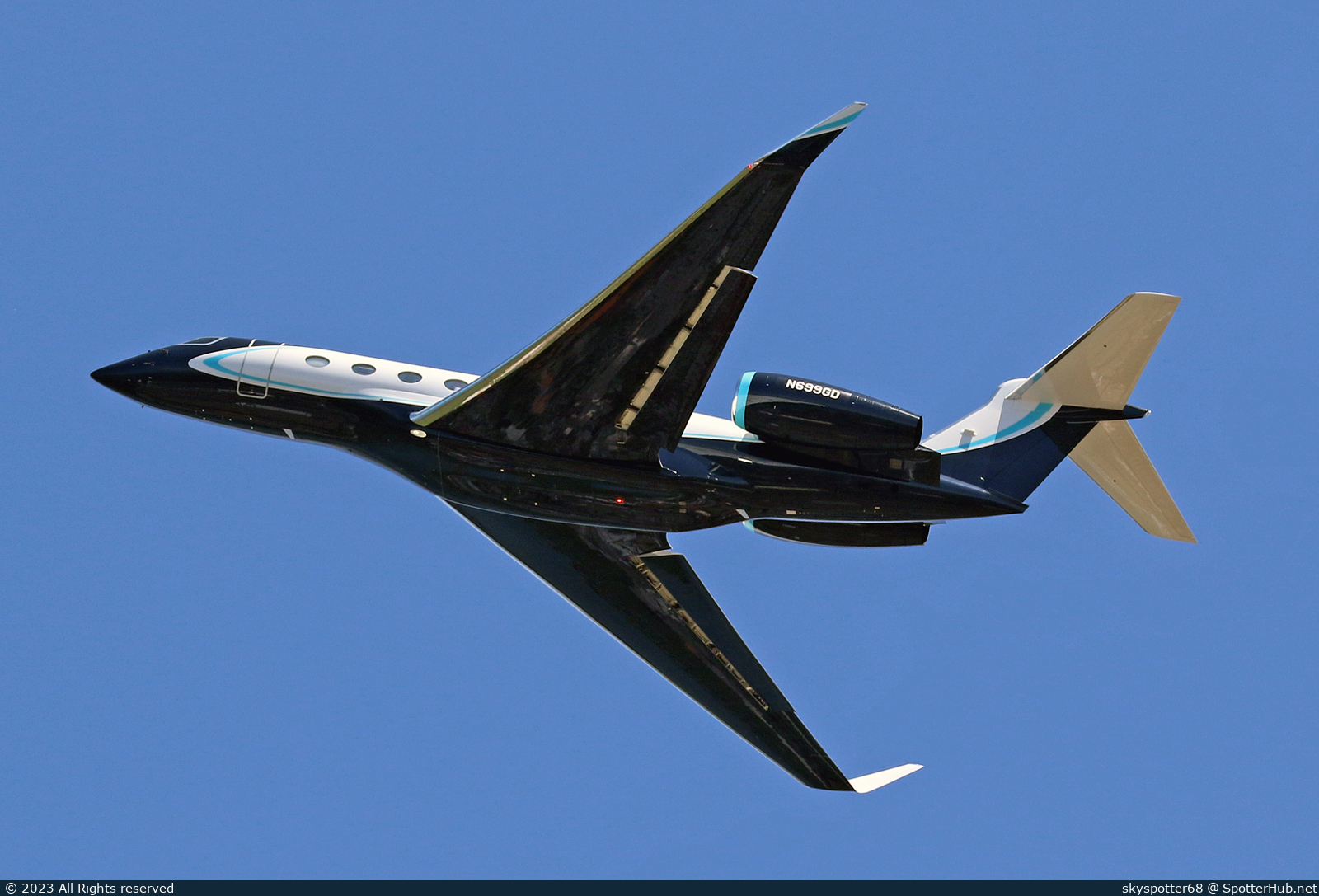 Photo of N699GD - Gulfstream G650ER operated by Solairus Aviation