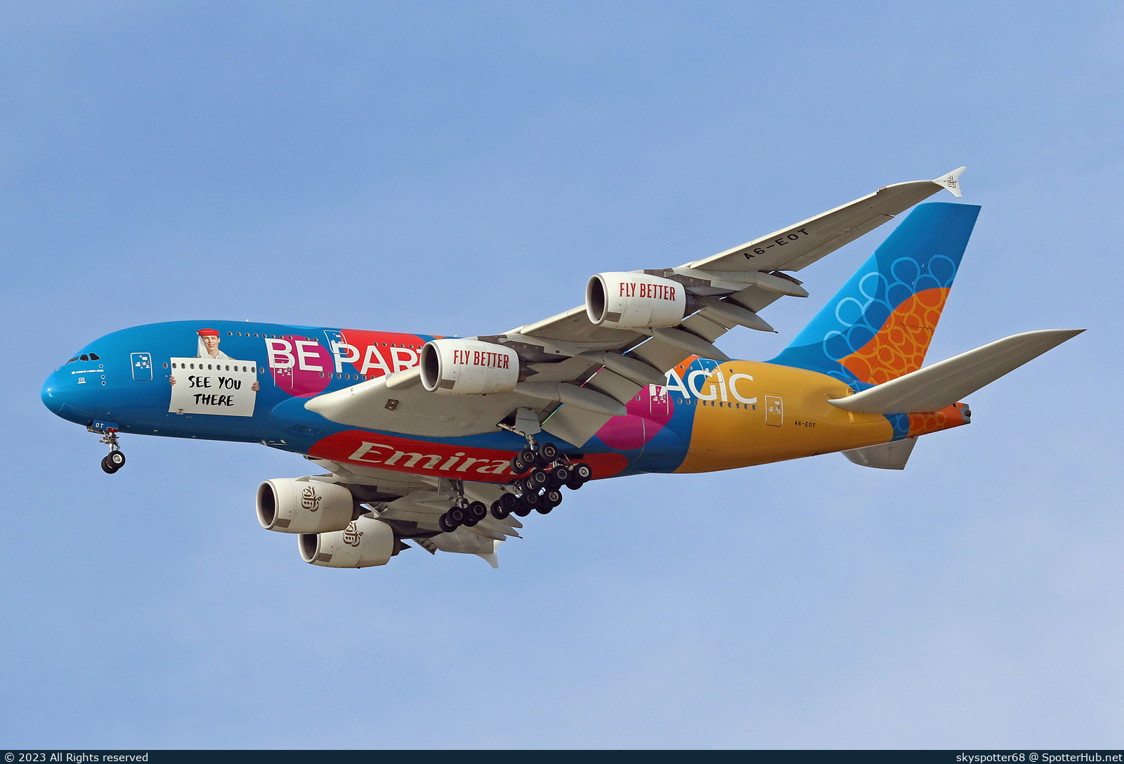 Photo of A6-EOT - Airbus A380-861 operated by Emirates