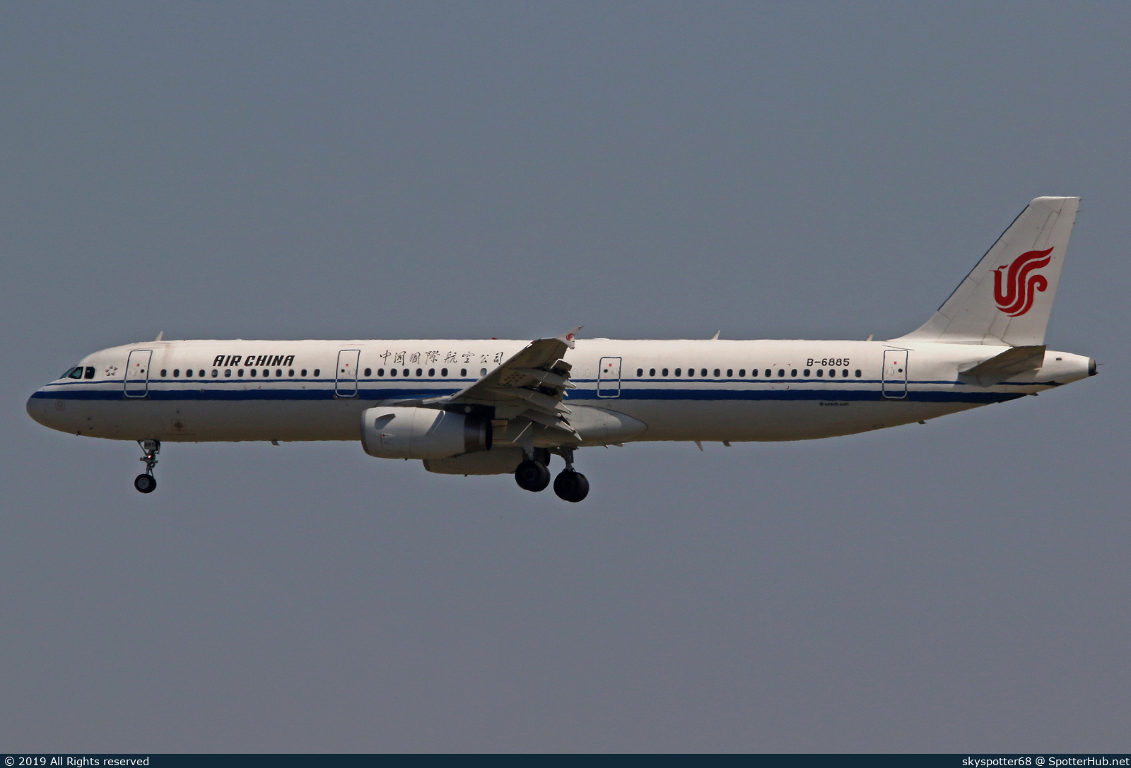 Photo of B-6885 - Airbus A321-232 operated by Air China