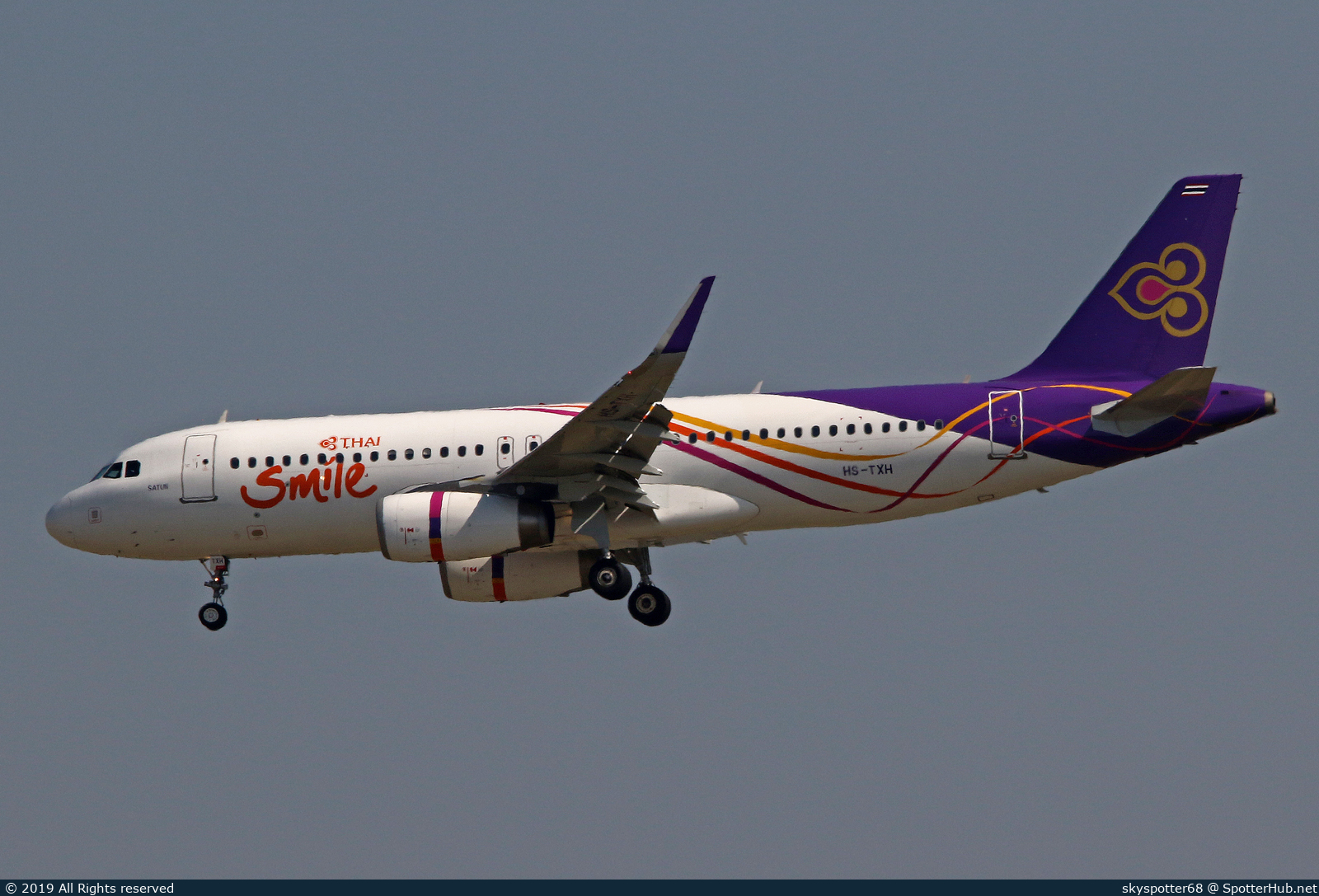 Photo of HS-TXH - Airbus A320-232 operated by Thai Smile