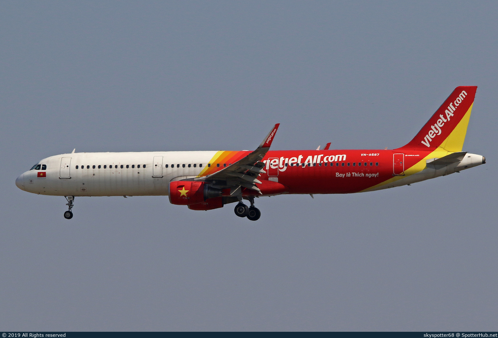 Photo of VN-A687 - Airbus A321-211 operated by VietJet Air