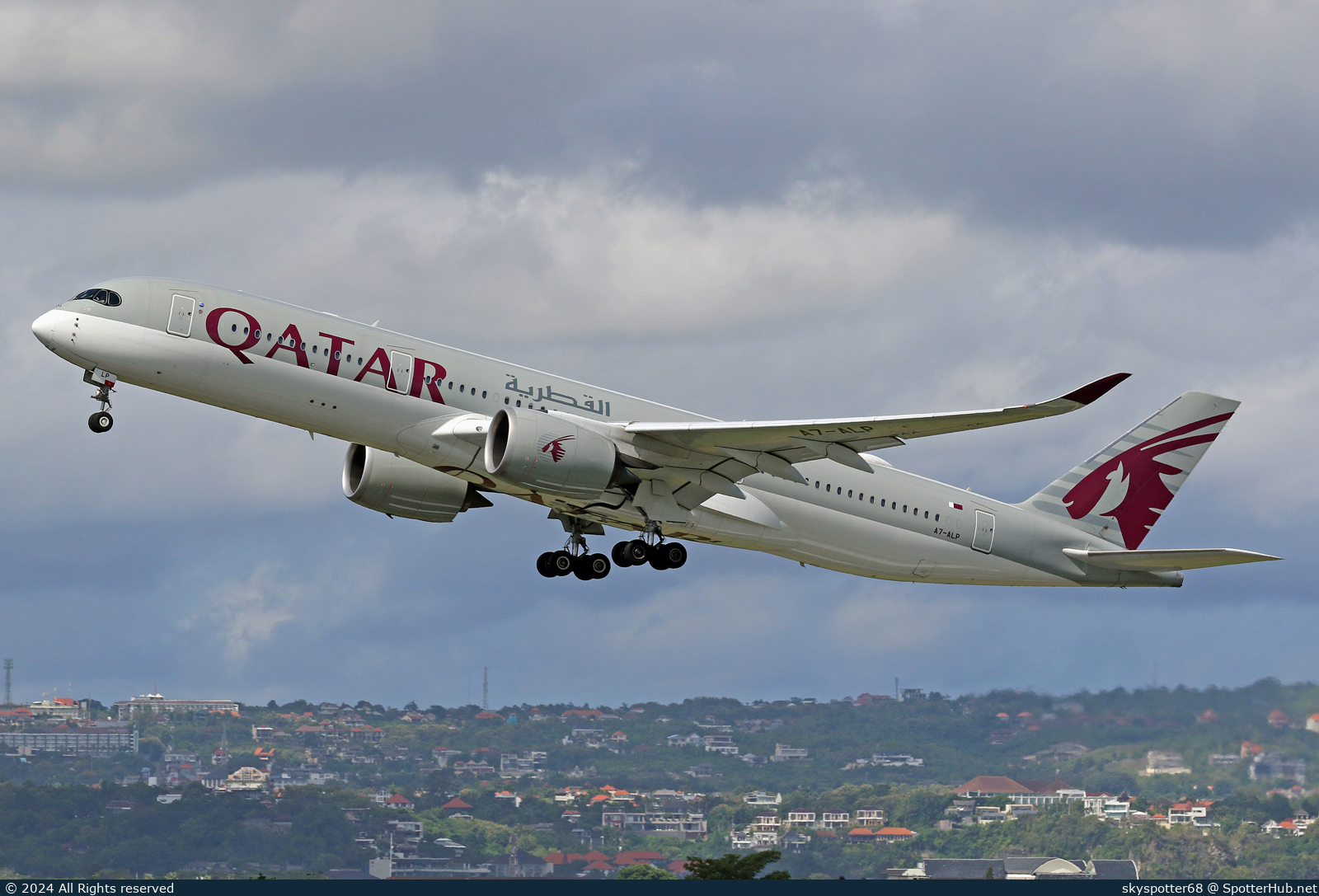 Photo of A7-ALP - Airbus A350-941 operated by Qatar Airways