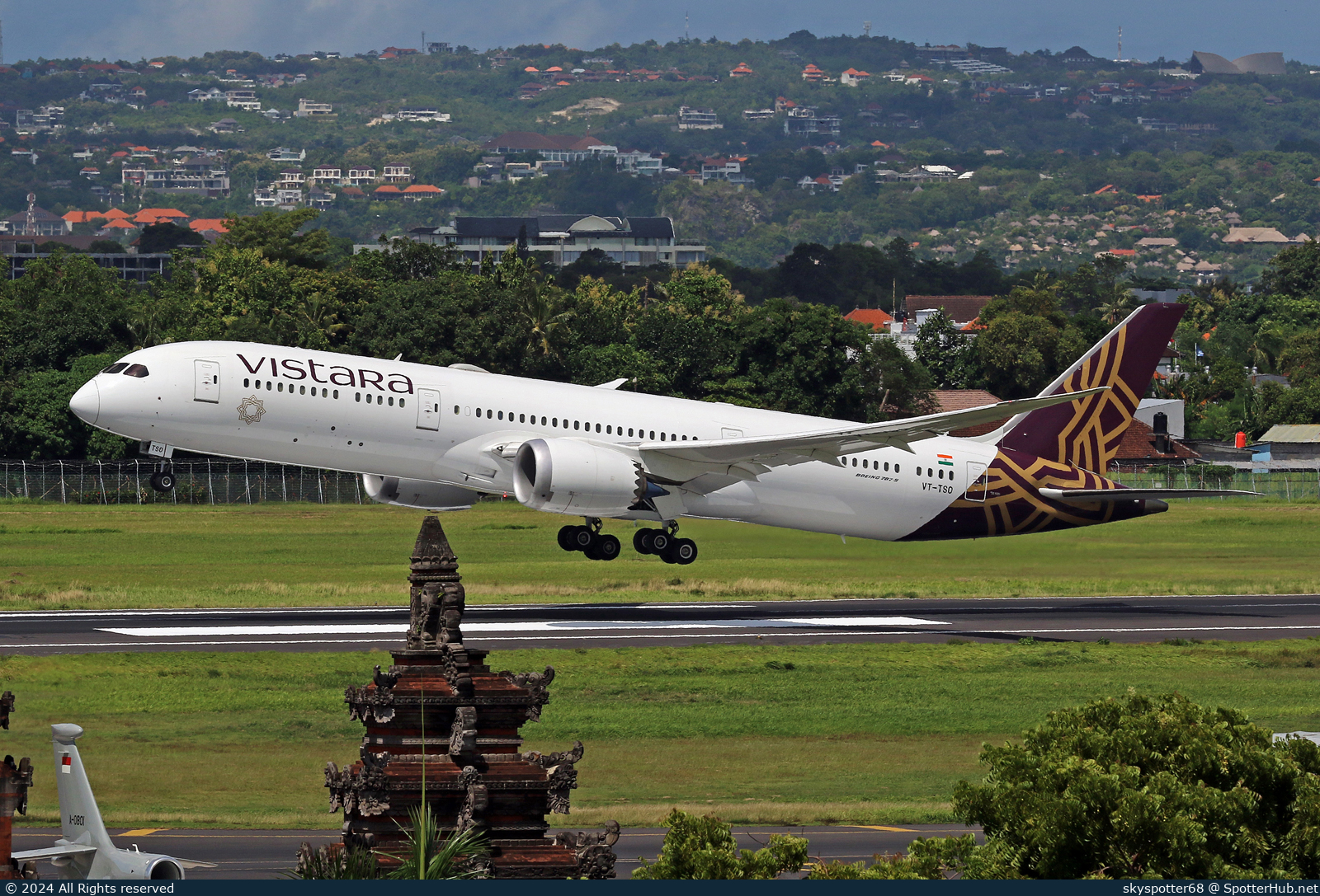 Photo of VT-TSO - Boeing 787-9 Dreamliner operated by Vistara