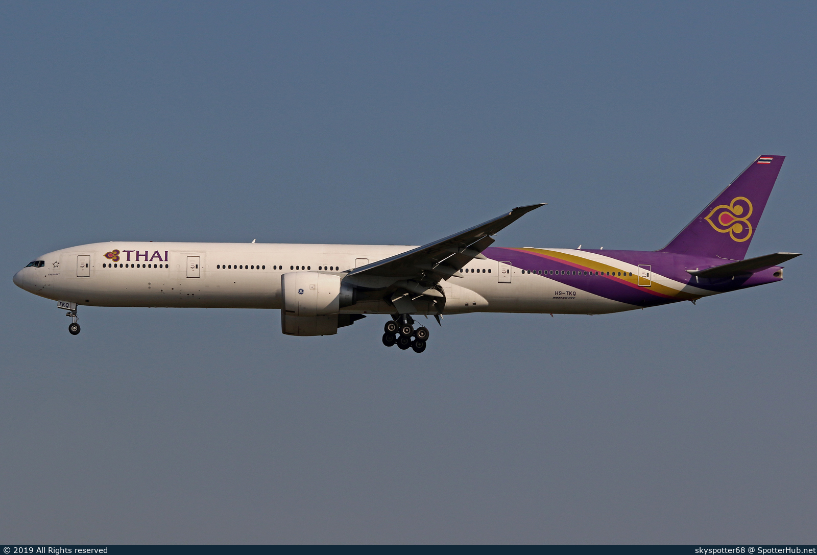 Photo of HS-TKQ - Boeing 777-3AL(ER) operated by Thai Airways International
