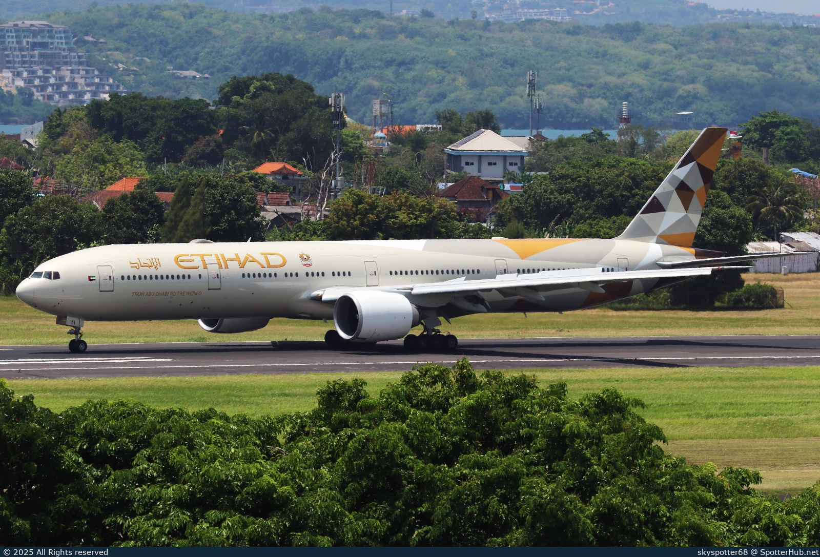 Photo of A6-ETI - Boeing 777-3FX(ER) operated by Etihad Airways
