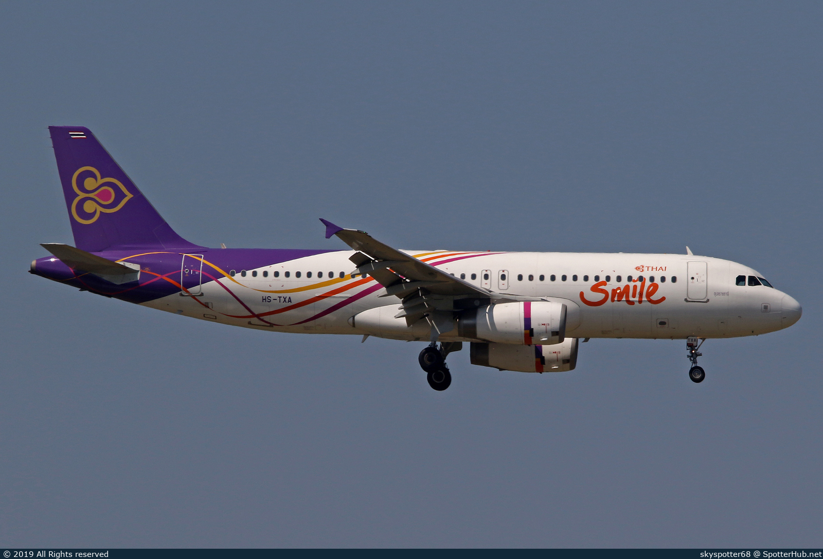 Photo of HS-TXA - Airbus A320-232 operated by Thai Smile