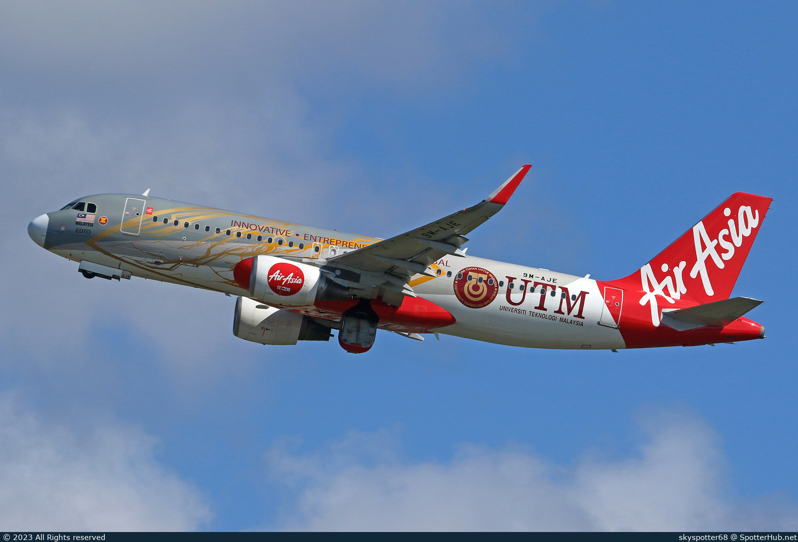 Photo of 9M-AJE - Airbus A320-216 operated by AirAsia