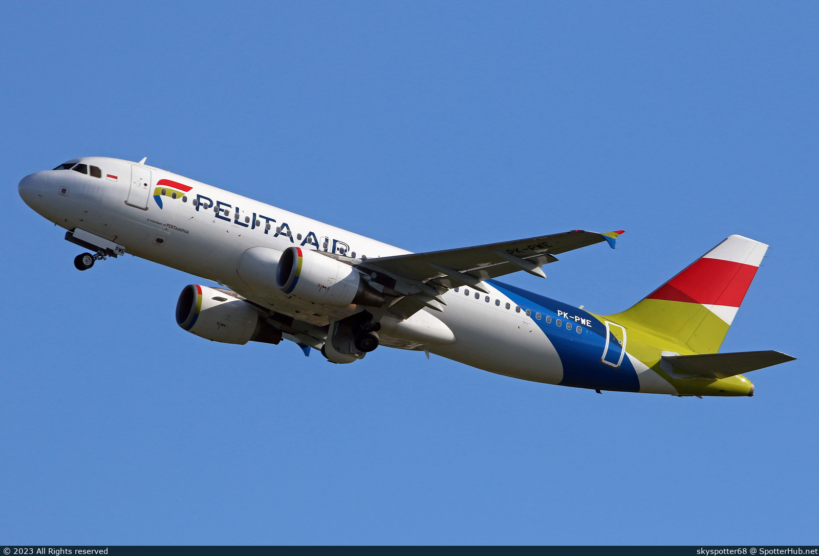 Photo of PK-PWE - Airbus A320-214 operated by Pelita Air