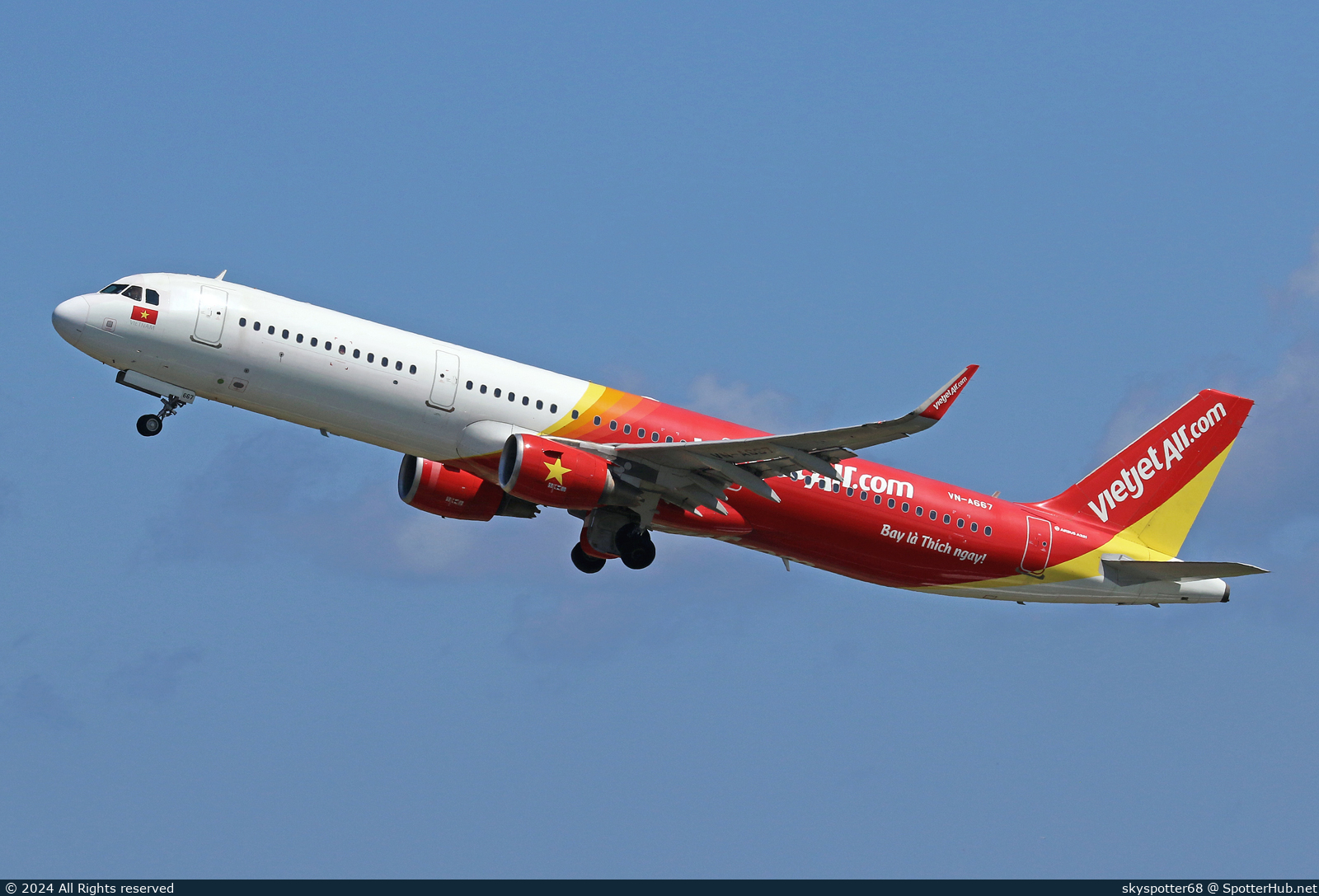Photo of VN-A667 - Airbus A321-211 operated by VietJet Air