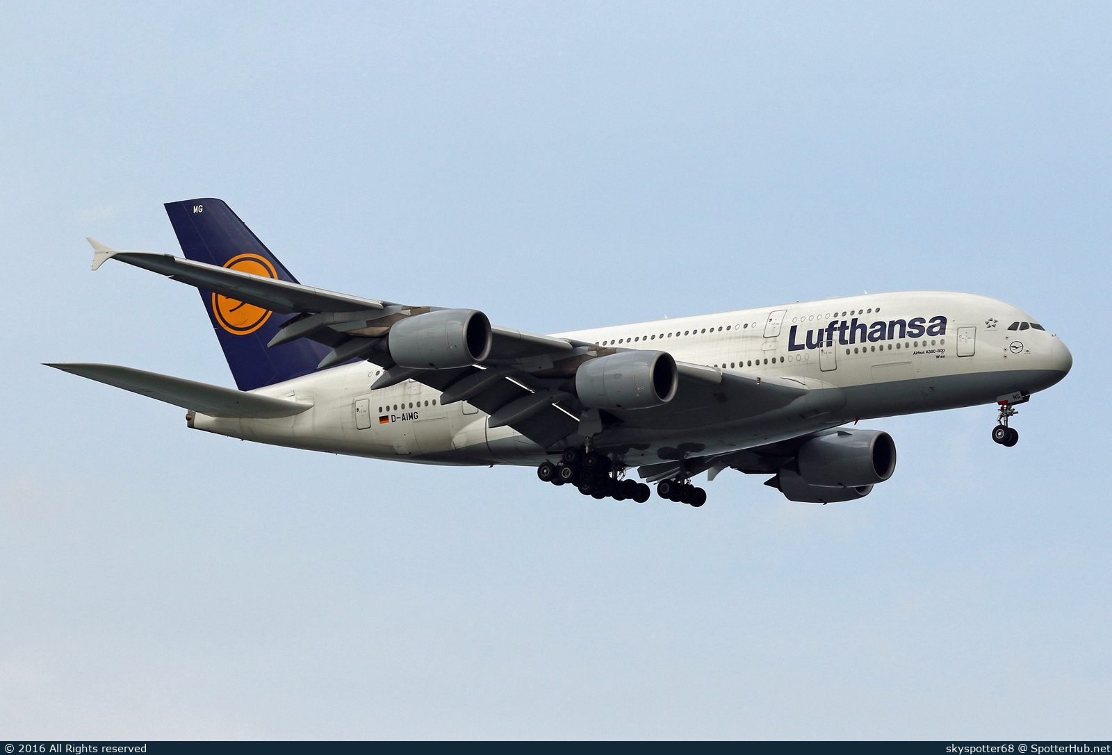 Photo of D-AIMG - Airbus A380-841 operated by Lufthansa
