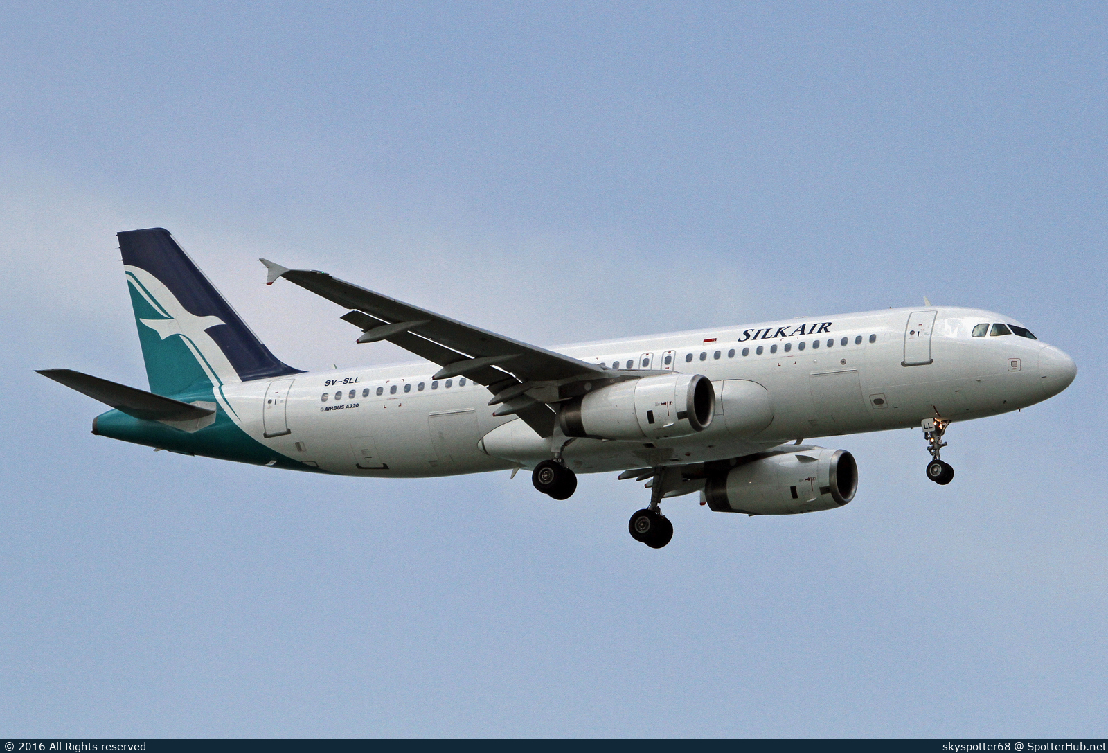 Photo of 9V-SLL - Airbus A320-233 operated by SilkAir