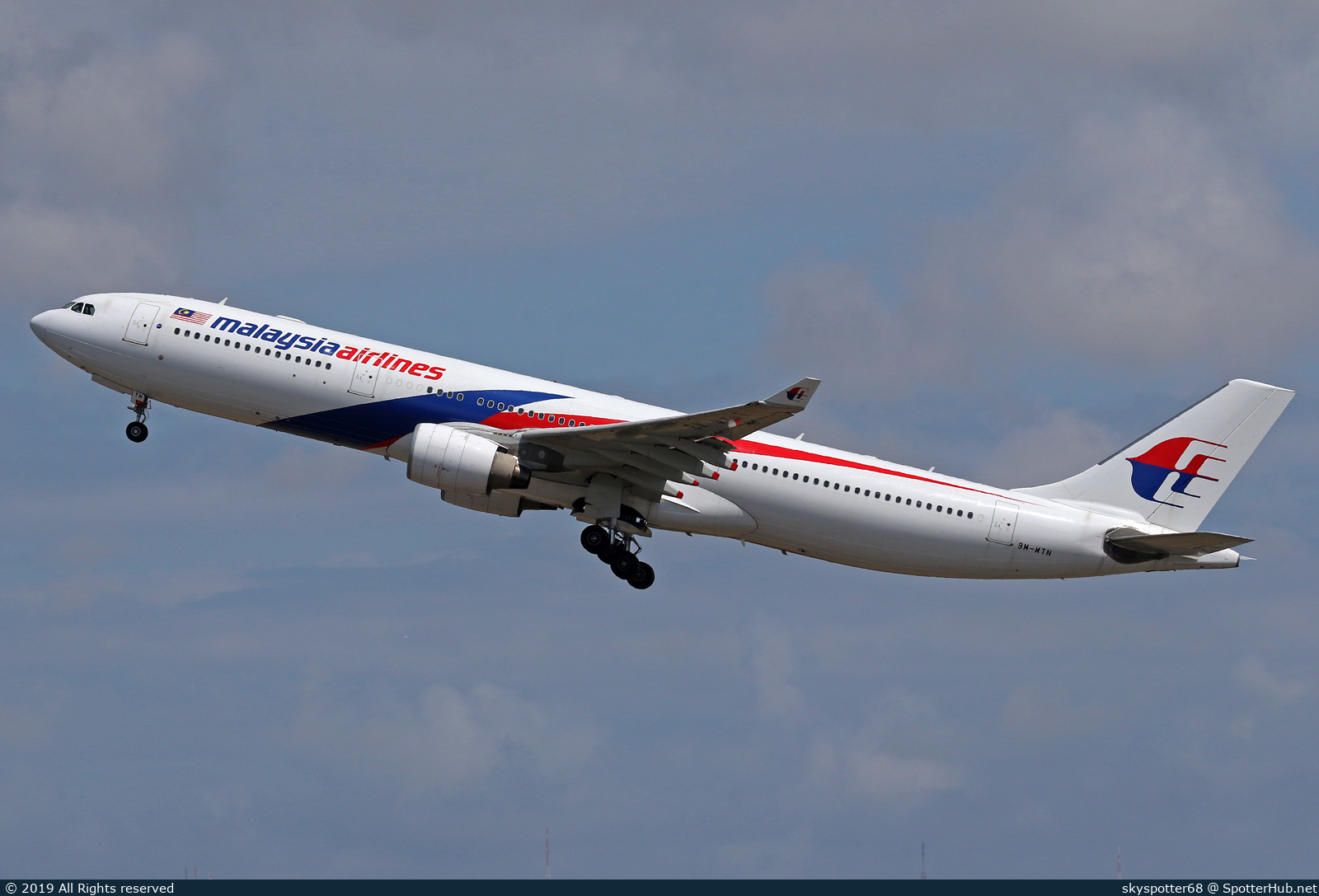 Photo of 9M-MTN - Airbus A330-323 operated by Malaysia Airlines