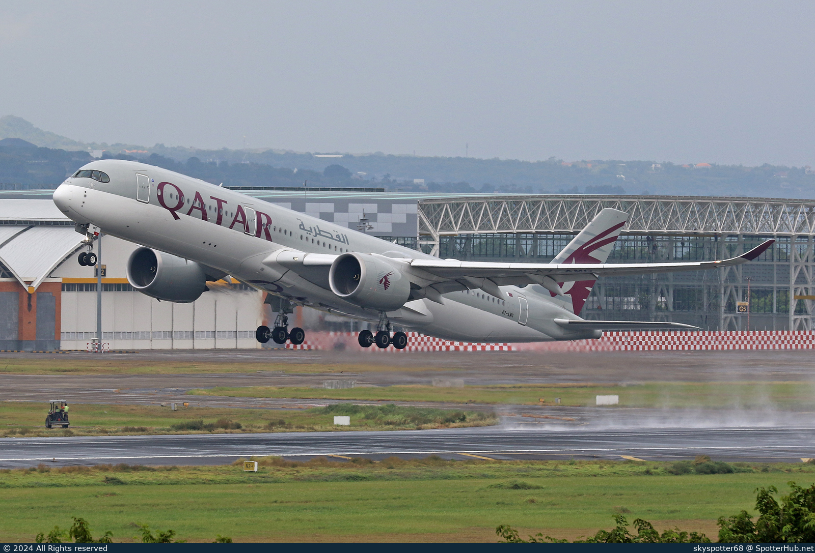 Photo of A7-AMG - Airbus A350-941 operated by Qatar Airways