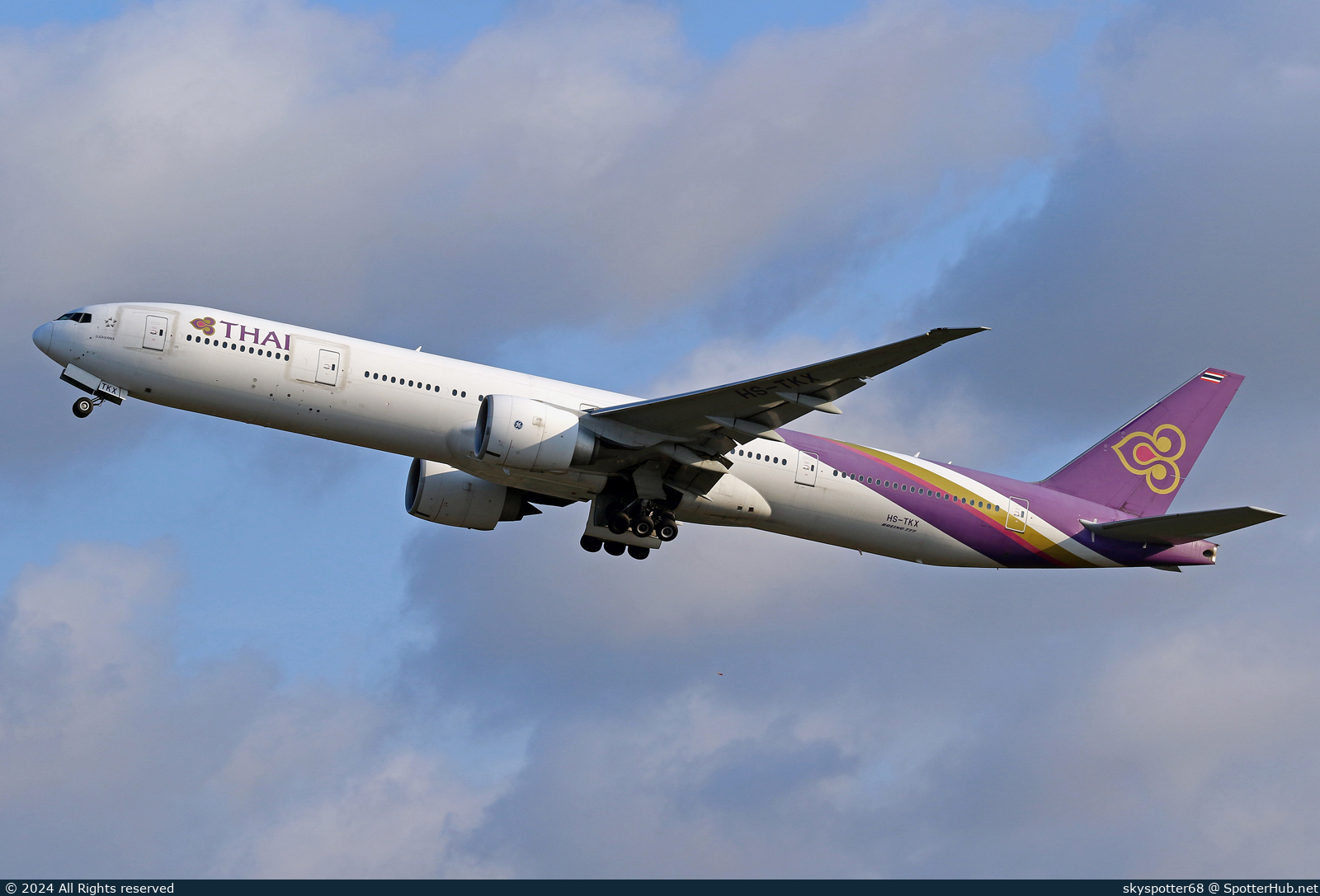 Photo of HS-TKX - Boeing 777-3D7(ER) operated by Thai Airways International