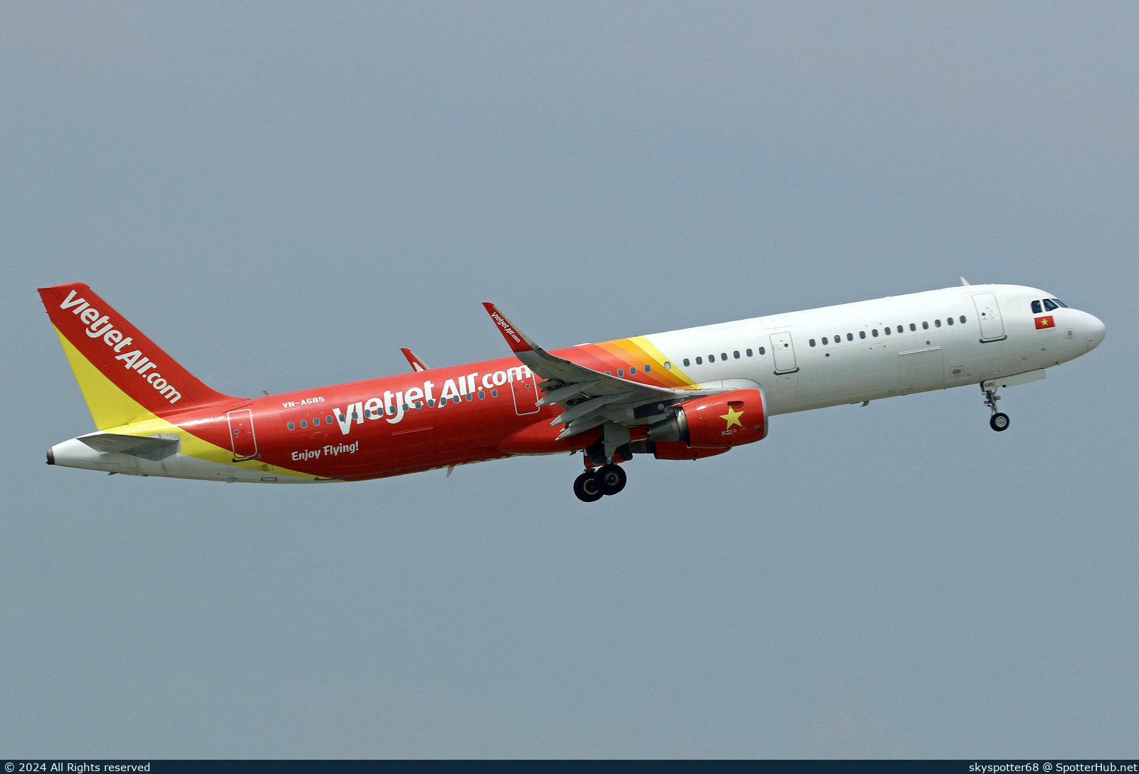 Photo of VN-A685 - Airbus A321-211 operated by VietJet Air