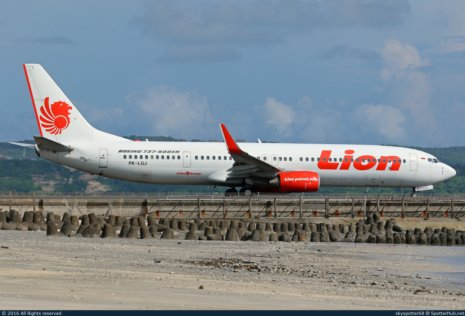 Photo of PK-LGJ - Boeing 737-9GP(ER) operated by Lion Air