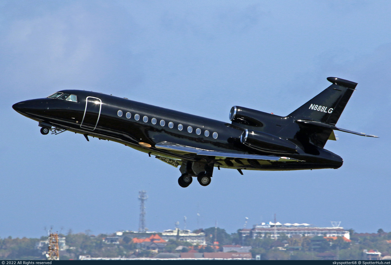 Photo of N888LG - Dassault Falcon 900C operated by Private