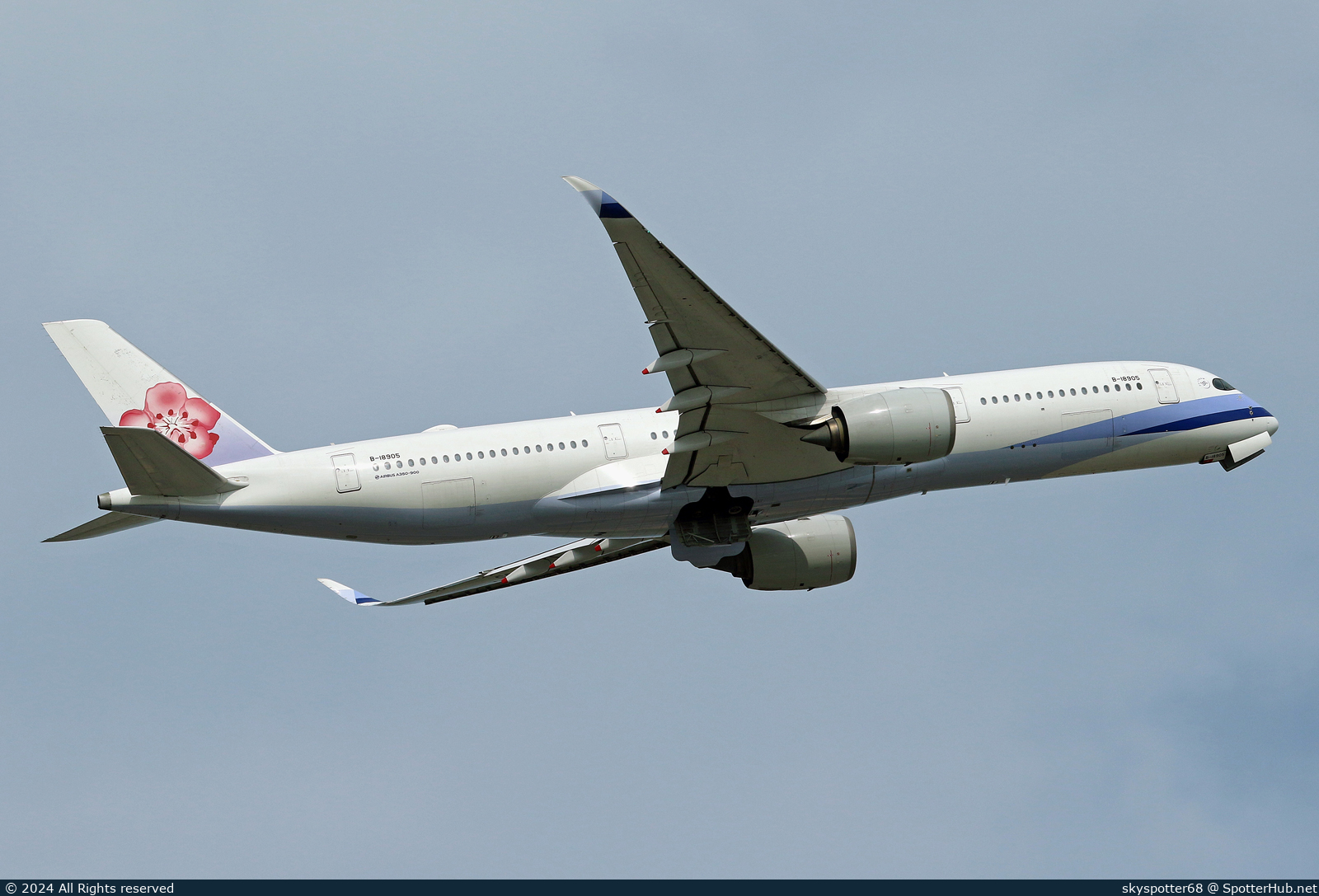 Photo of B-18905 - Airbus A350-941 operated by China Airlines