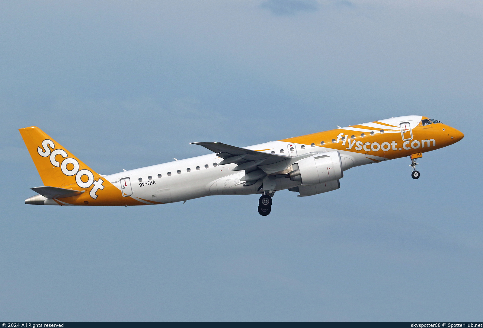 Photo of 9V-THA - Embraer ERJ-190-E2 operated by Scoot