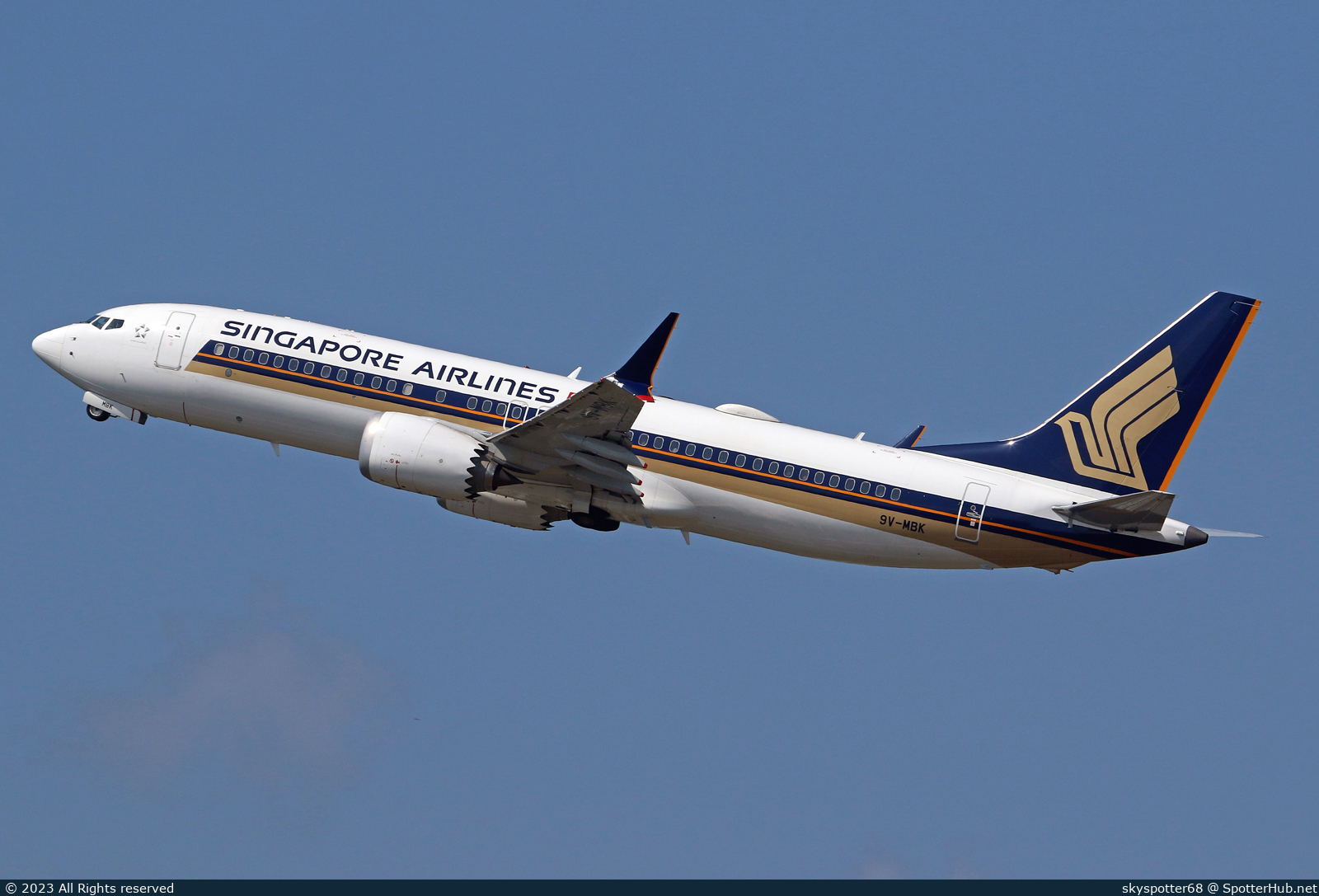 Photo of 9V-MBK - Boeing 737 MAX 8 operated by Singapore Airlines