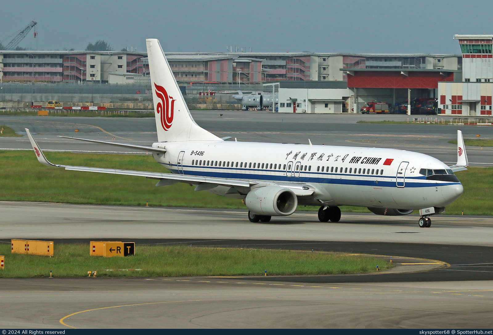 Photo of B-5496 - Boeing 737-89L operated by Air China