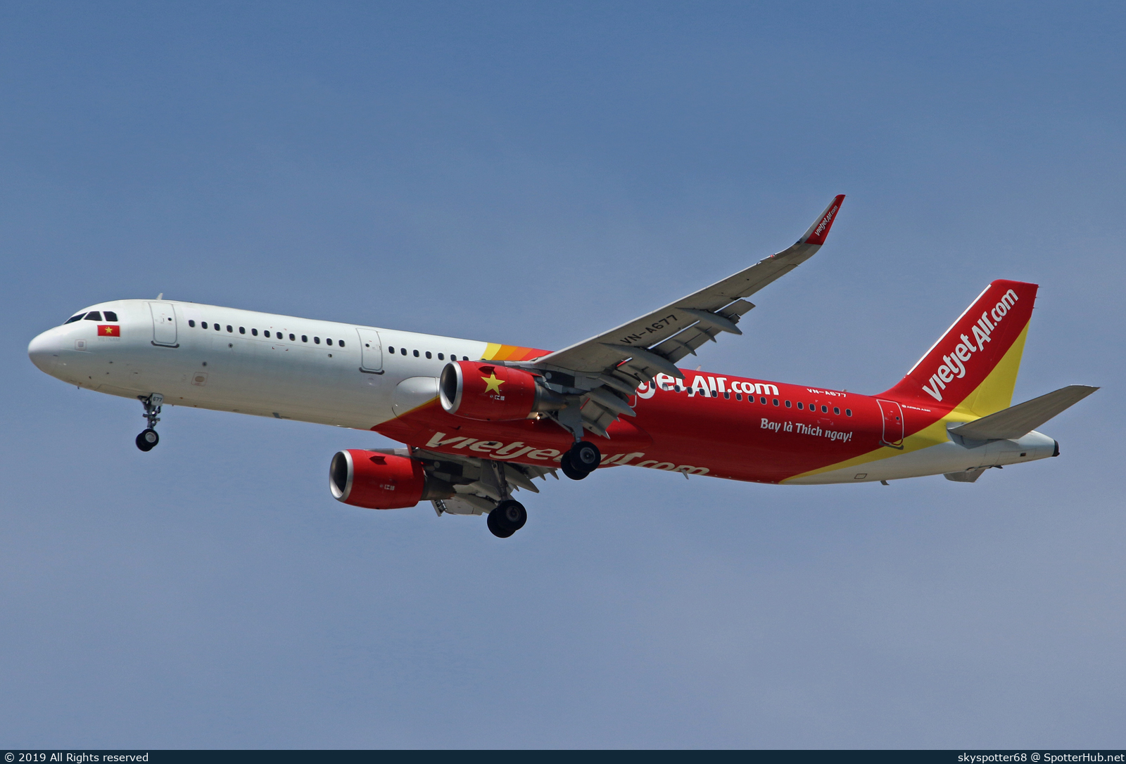Photo of VN-A677 - Airbus A321-211 operated by VietJet Air