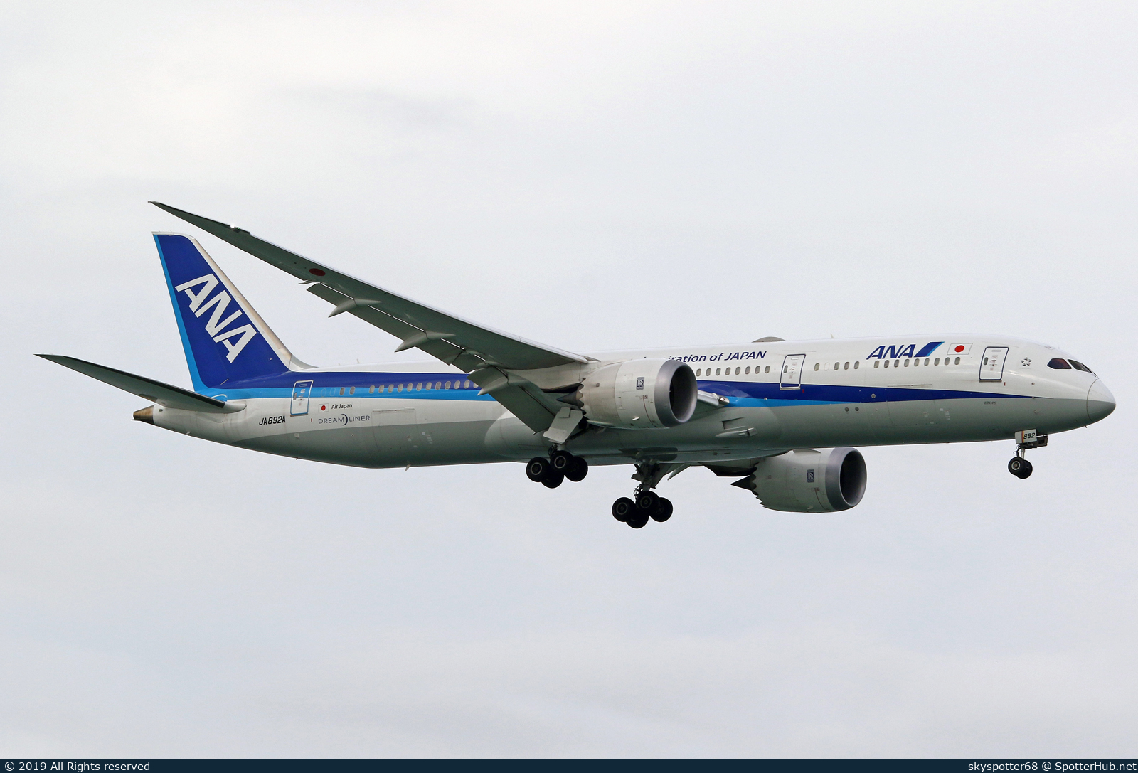 Photo of JA892A - Boeing 787-9 Dreamliner operated by ANA All Nippon Airways (opb Air Japan)