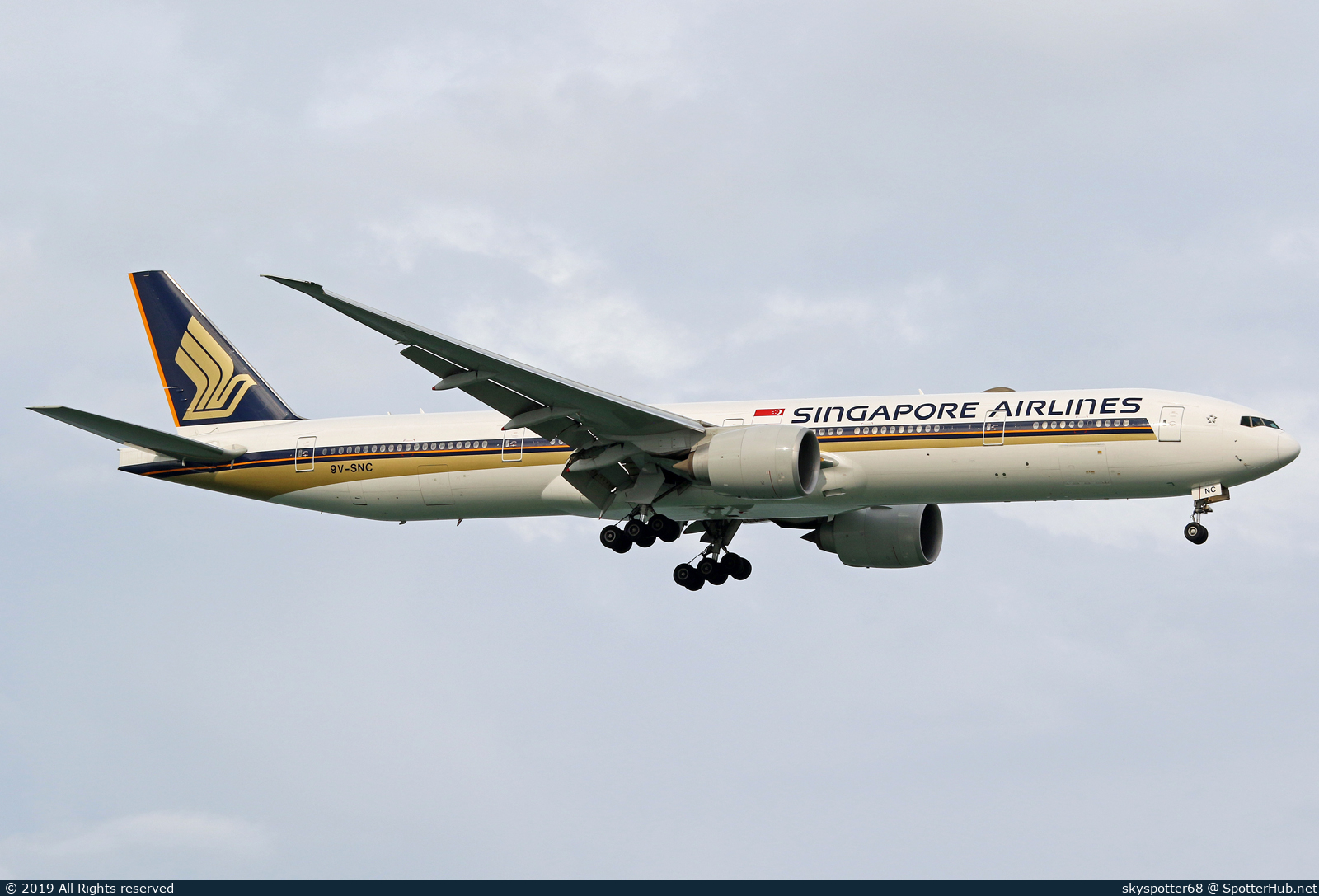 Photo of 9V-SNC - Boeing 777-312(ER) operated by Singapore Airlines