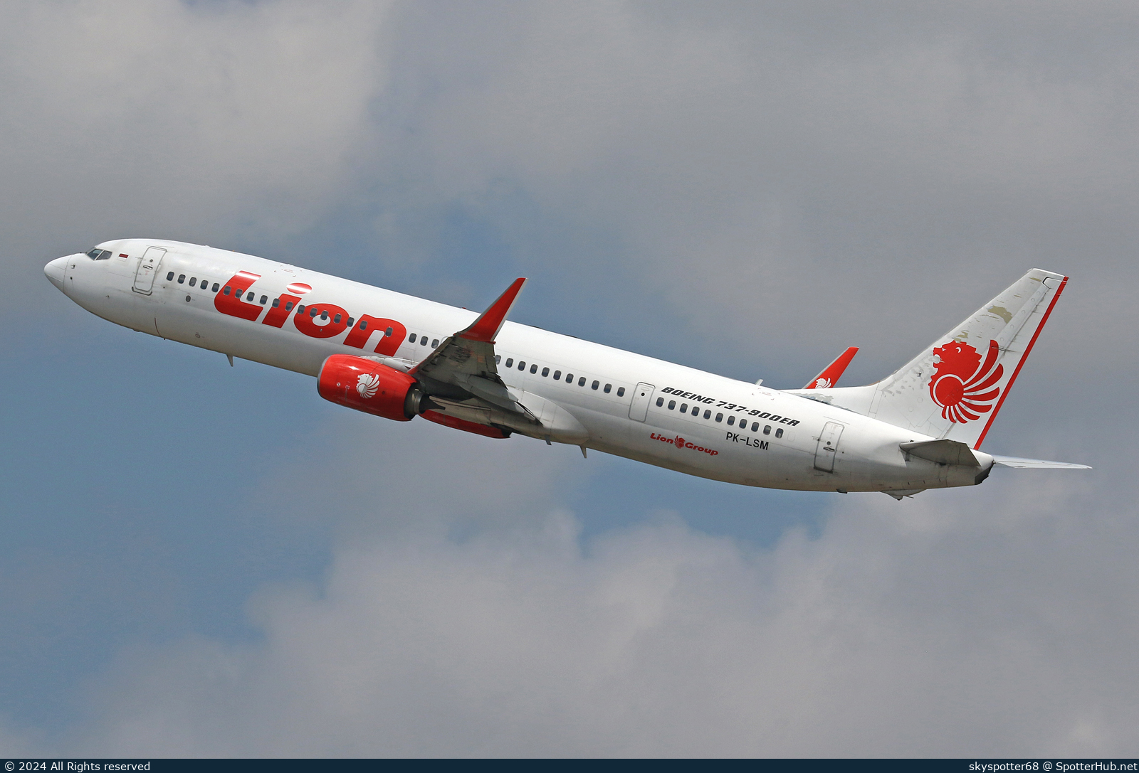 Photo of PK-LSM - Boeing 737-9GP(ER) operated by Lion Air