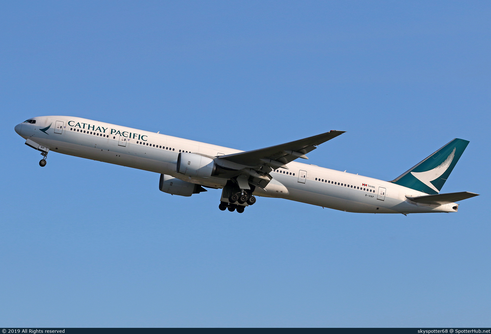 Photo of B-HNP - Boeing 777-367 operated by Cathay Pacific Airways