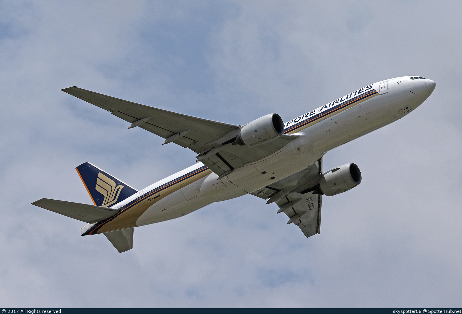 Photo of 9V-SRQ - Boeing 777-212(ER) operated by Singapore Airlines