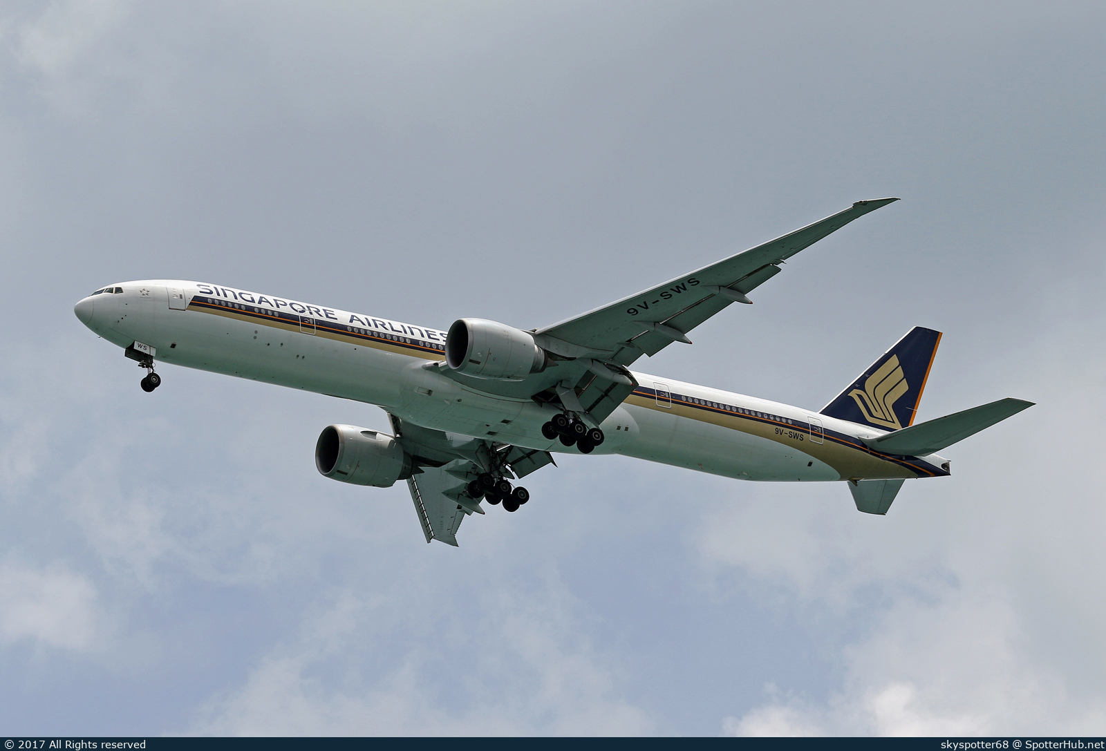 Photo of 9V-SWS - Boeing 777-312(ER) operated by Singapore Airlines