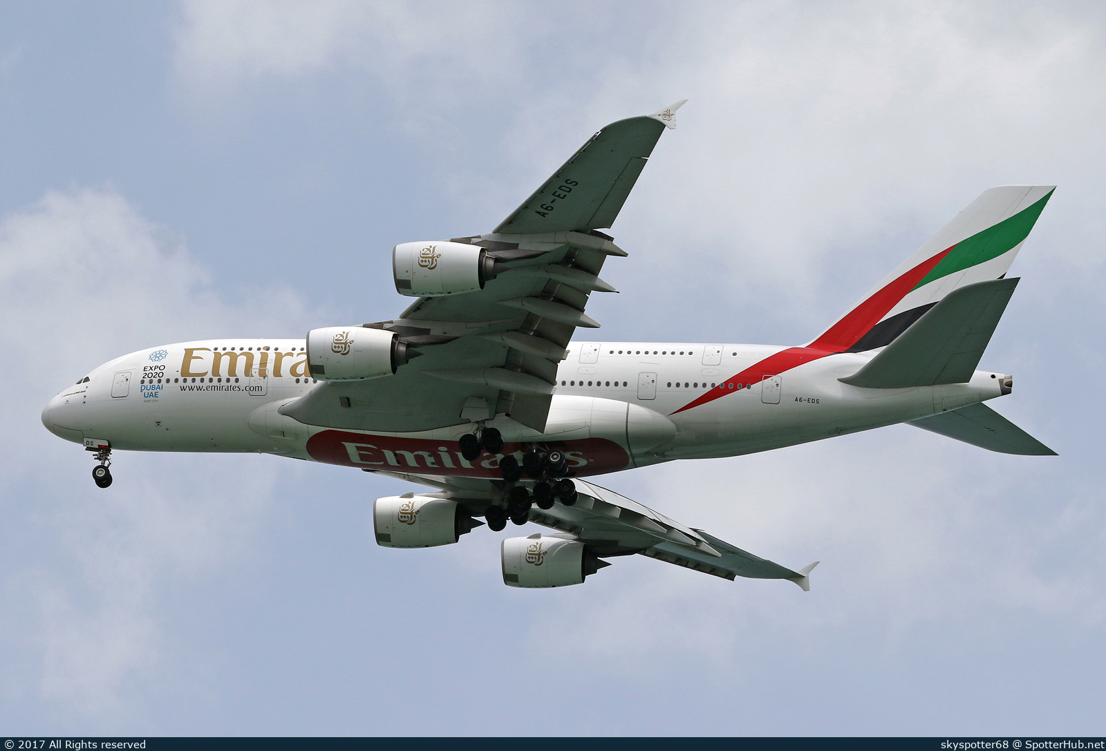 Photo of A6-EDS - Airbus A380-861 operated by Emirates