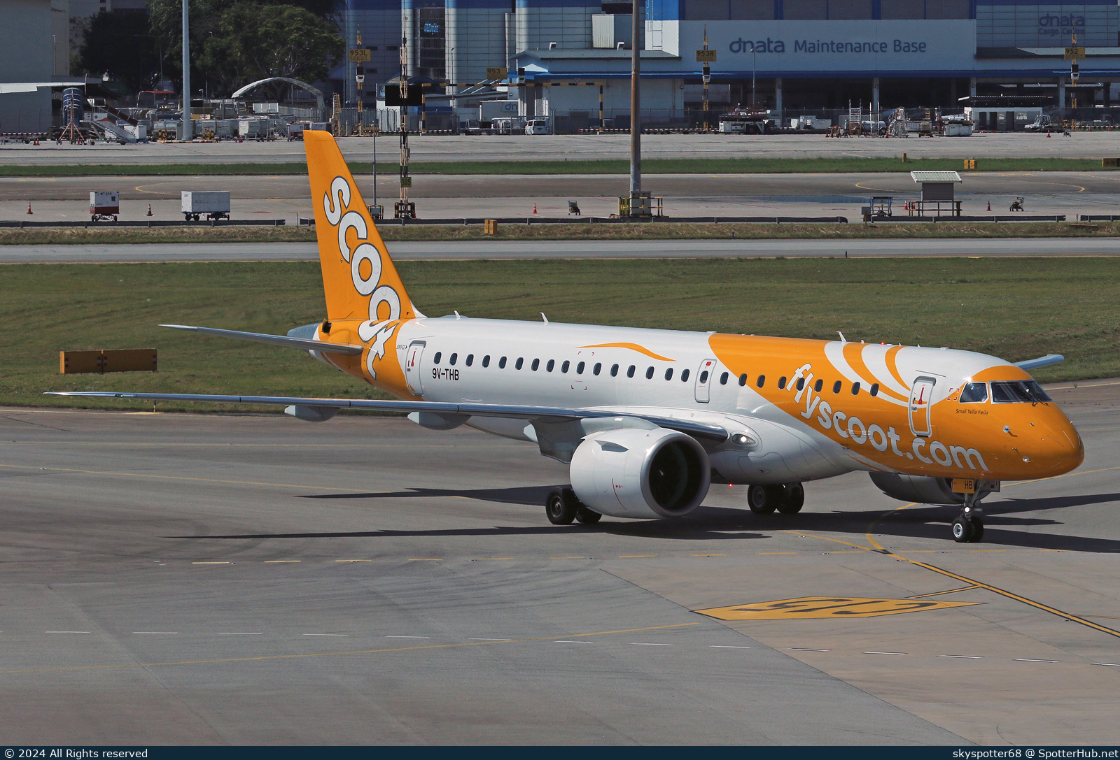 Photo of 9V-THB - Embraer ERJ-190-E2 operated by Scoot