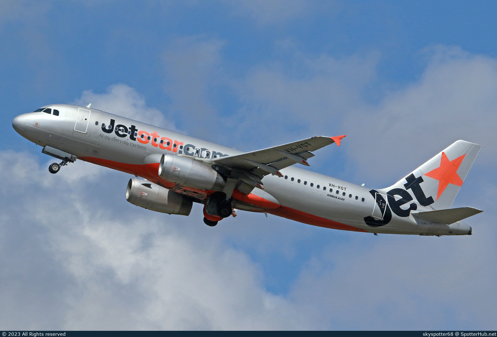 Photo of VH-VGT - Airbus A320-232 operated by Jetstar Airways