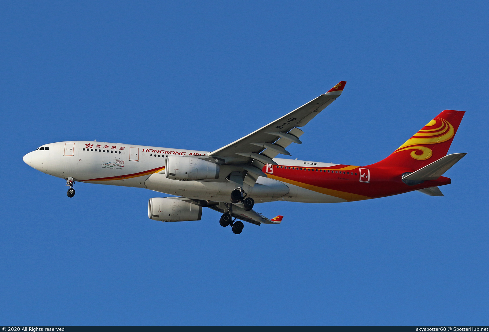 Photo of B-LHB - Airbus A330-243 operated by Hong Kong Airlines