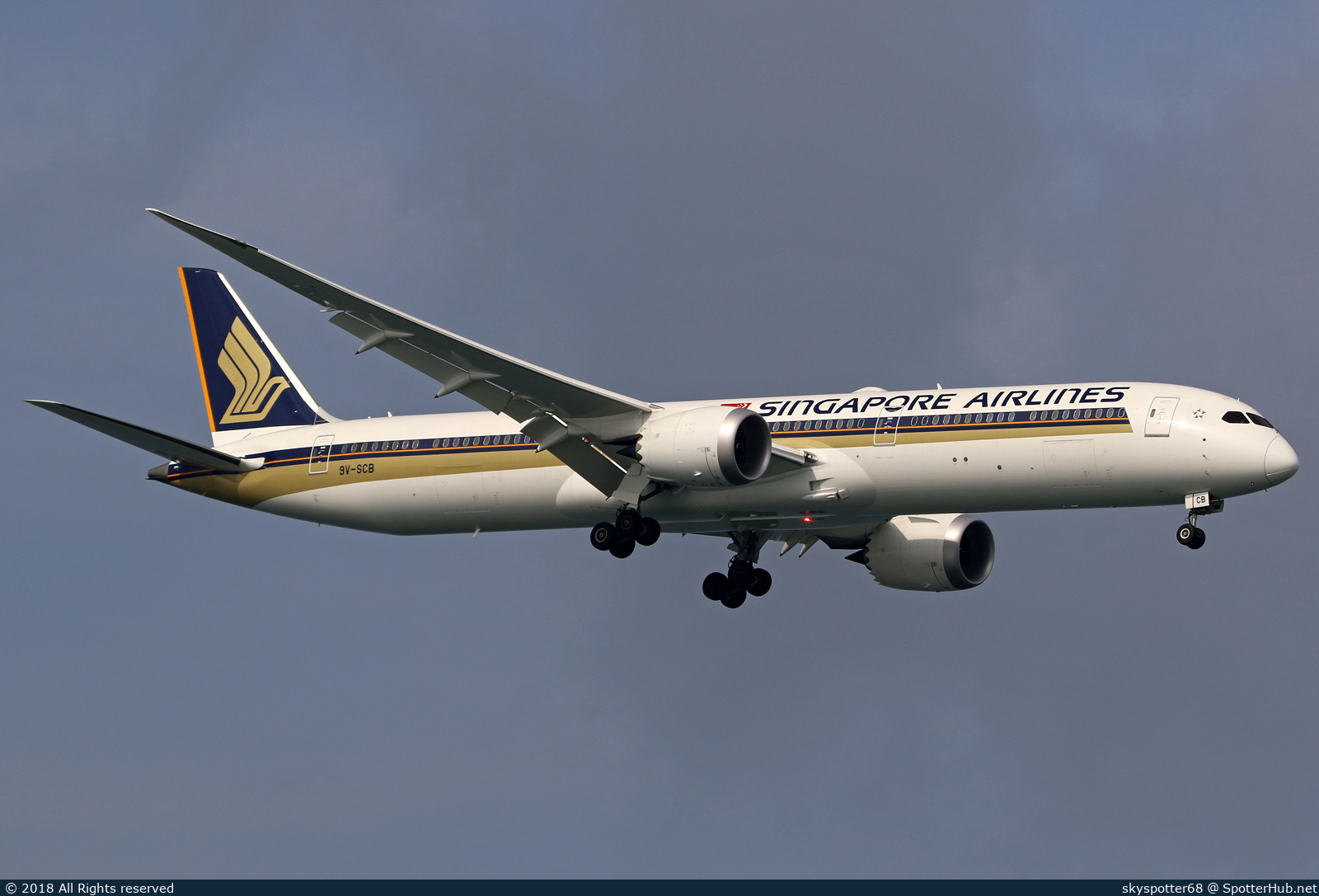 Photo of 9V-SCB - Boeing 787-10 Dreamliner operated by Singapore Airlines
