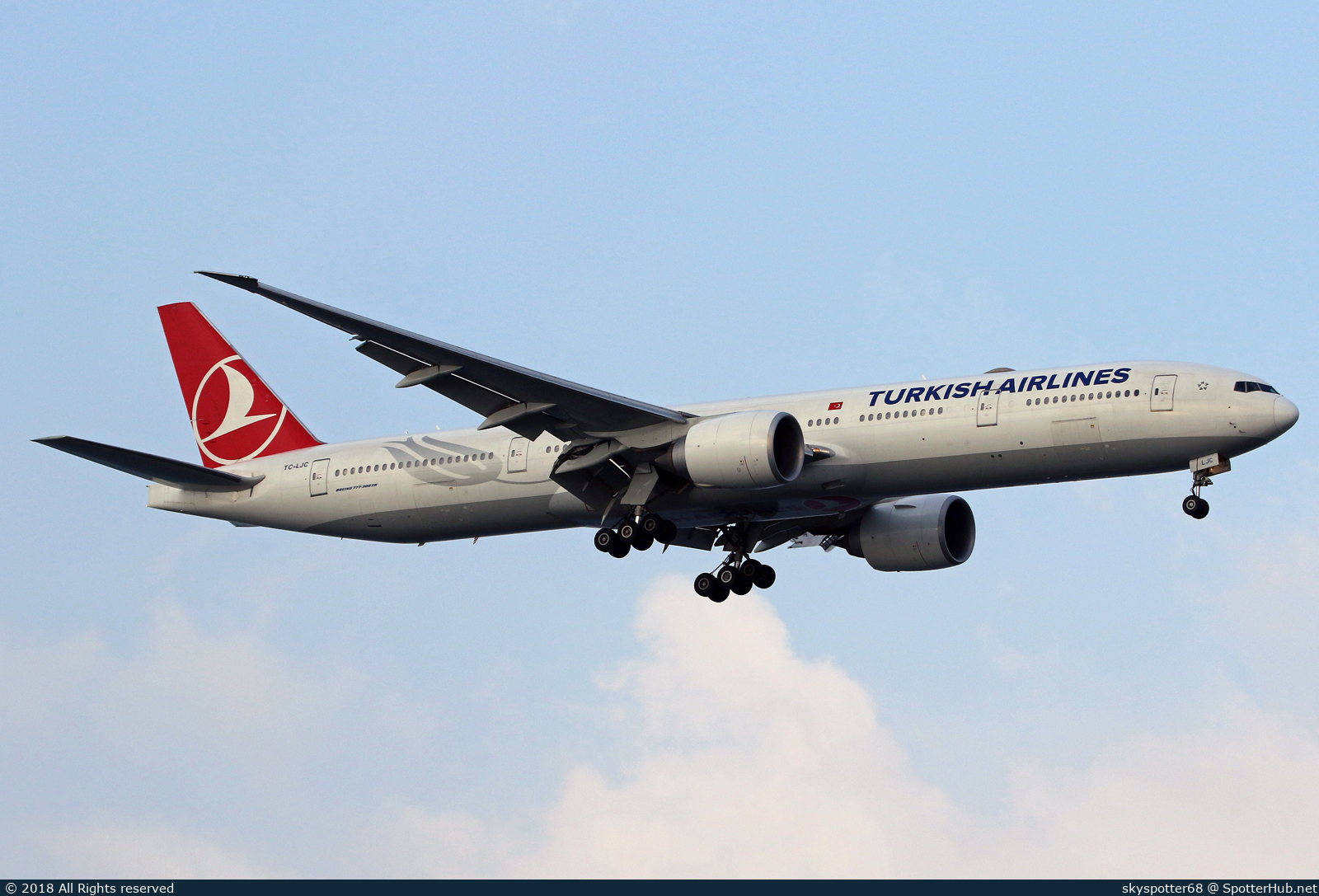 Photo of TC-LJC - Boeing 777-3F2(ER) operated by Turkish Airlines