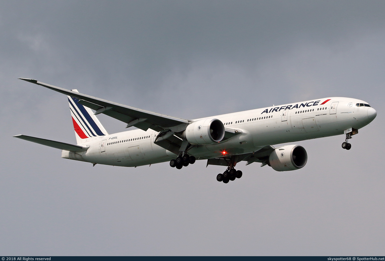 Photo of F-GSQL - Boeing 777-328(ER) operated by Air France