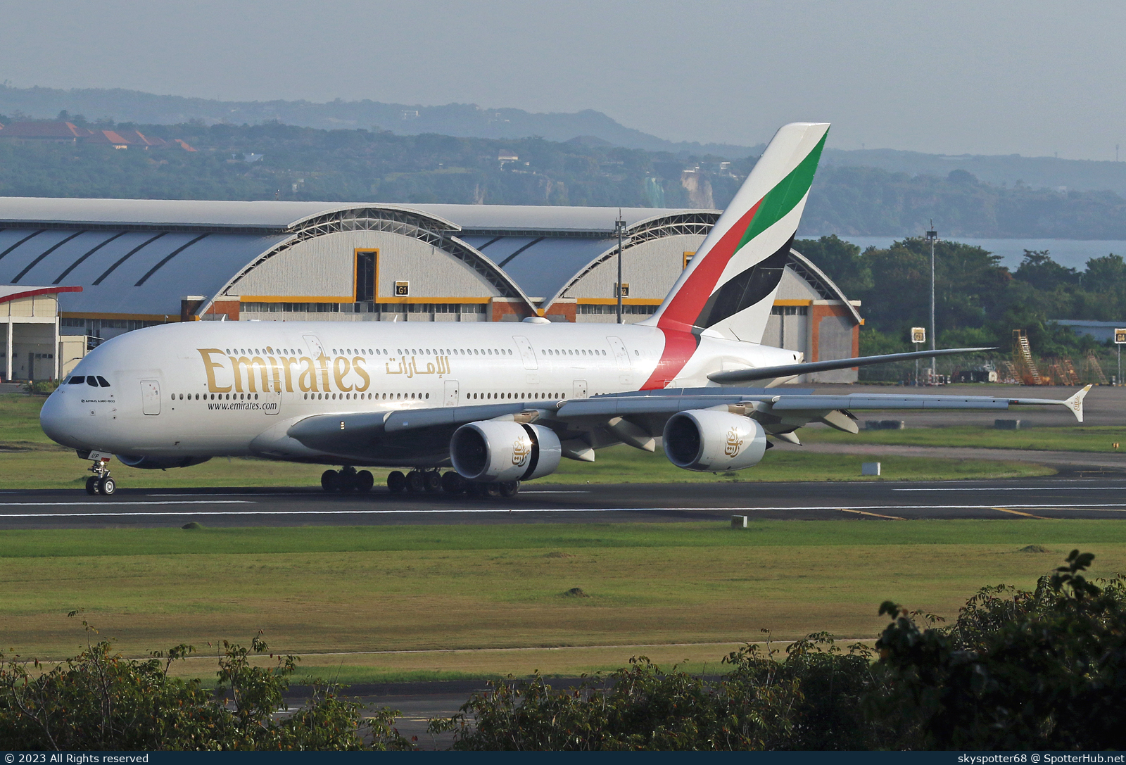 Photo of A6-EUP - Airbus A380-842 operated by Emirates
