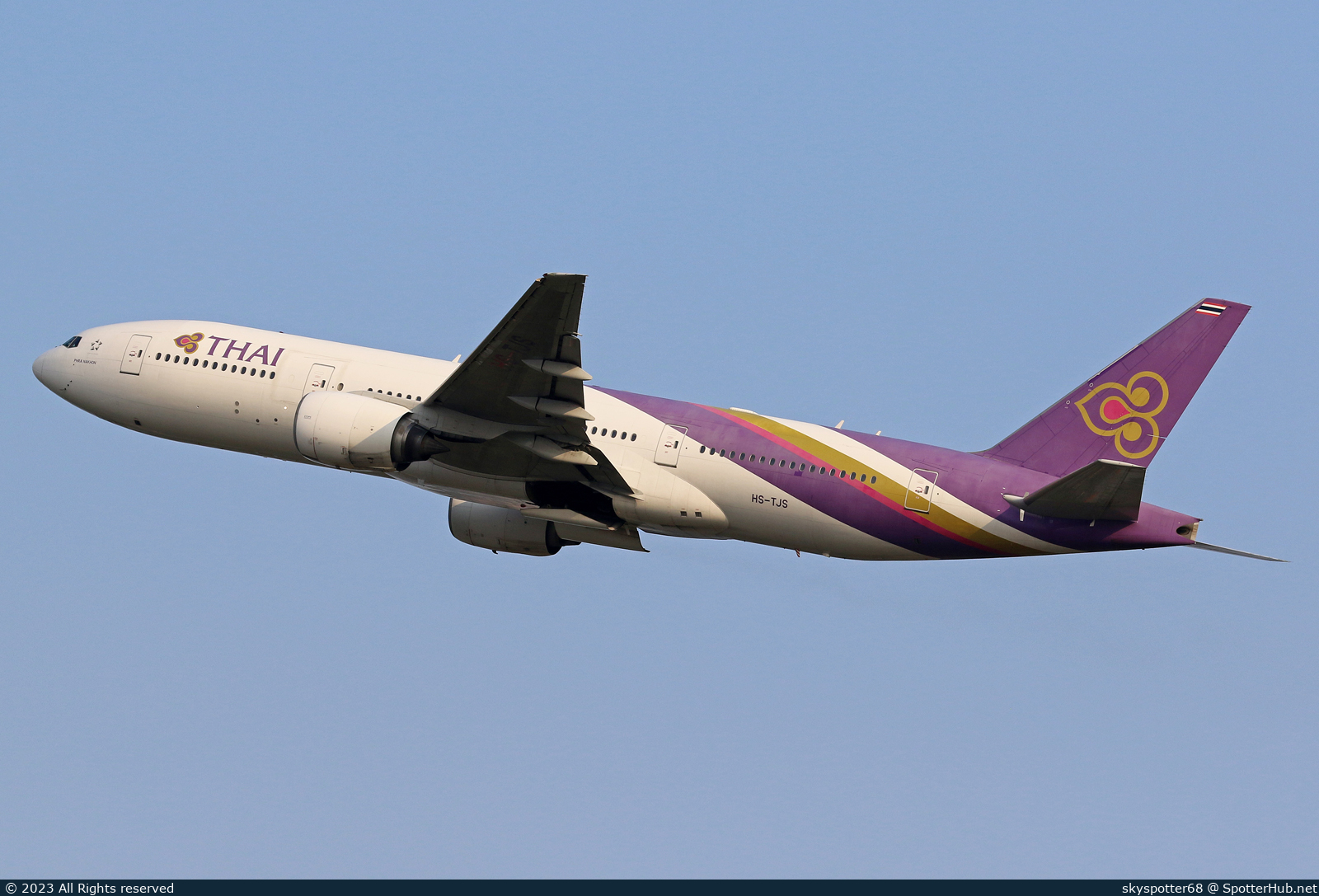 Photo of HS-TJS - Boeing 777-2D7(ER) operated by Thai Airways International